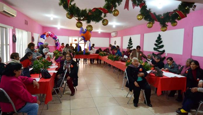 Celebran posada Club Bellas Flores Celebran posada Club Bellas Flores