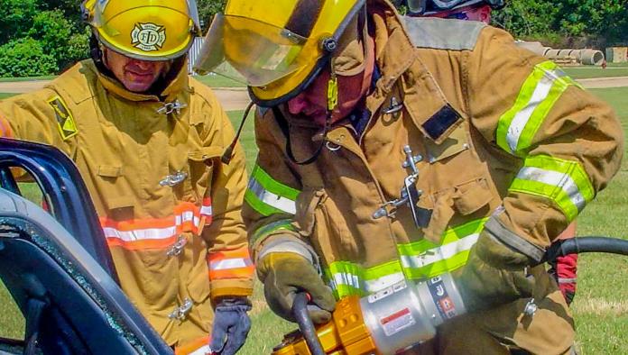 Capacitan a bomberos Capacitan a bomberos