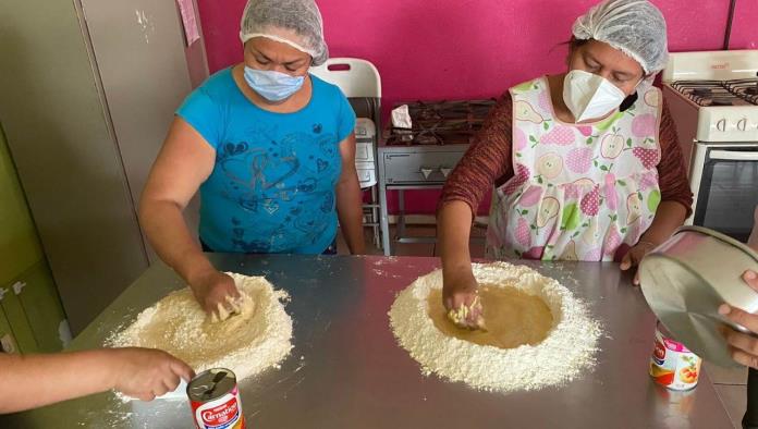 Realizan curso de repostería en el CIP ‘Diana Laura’ Realizan curso de repostería en el CIP ‘Diana Laura’
