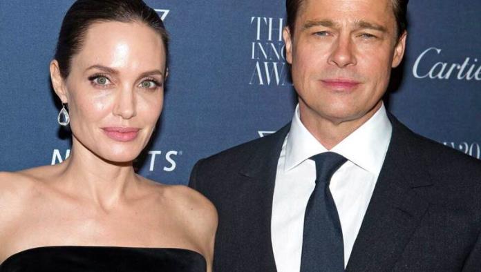 Angelina Jolie se queja del juez de divorcio por no dejar a sus hijos declarar Angelina Jolie se queja del juez de divorcio por no dejar a sus hijos declarar