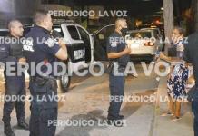 Vagaba solito niño de 2 años Vagaba solito niño de 2 años