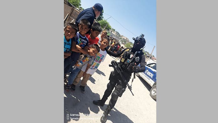 Celebran policías a niños de Monclova