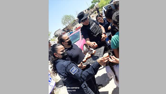 Celebran policías a niños de Monclova