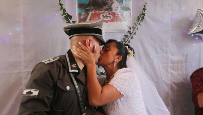 Reprueban boda con temática nazi organizada en Tlaxcala