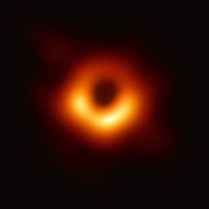 Graban el primer agujero negro supermasivo en nuestra galaxia