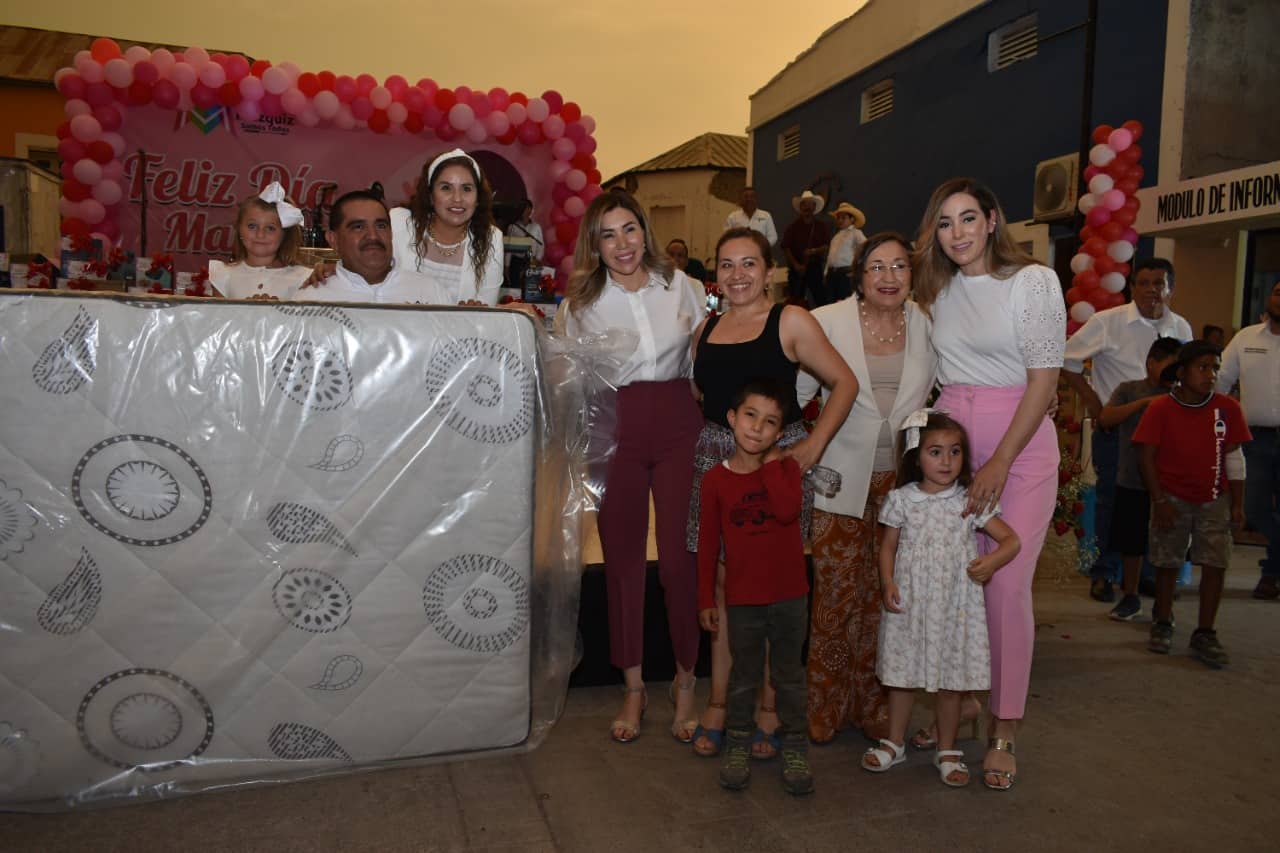 Múzquiz: Festeja Tania a las mamás