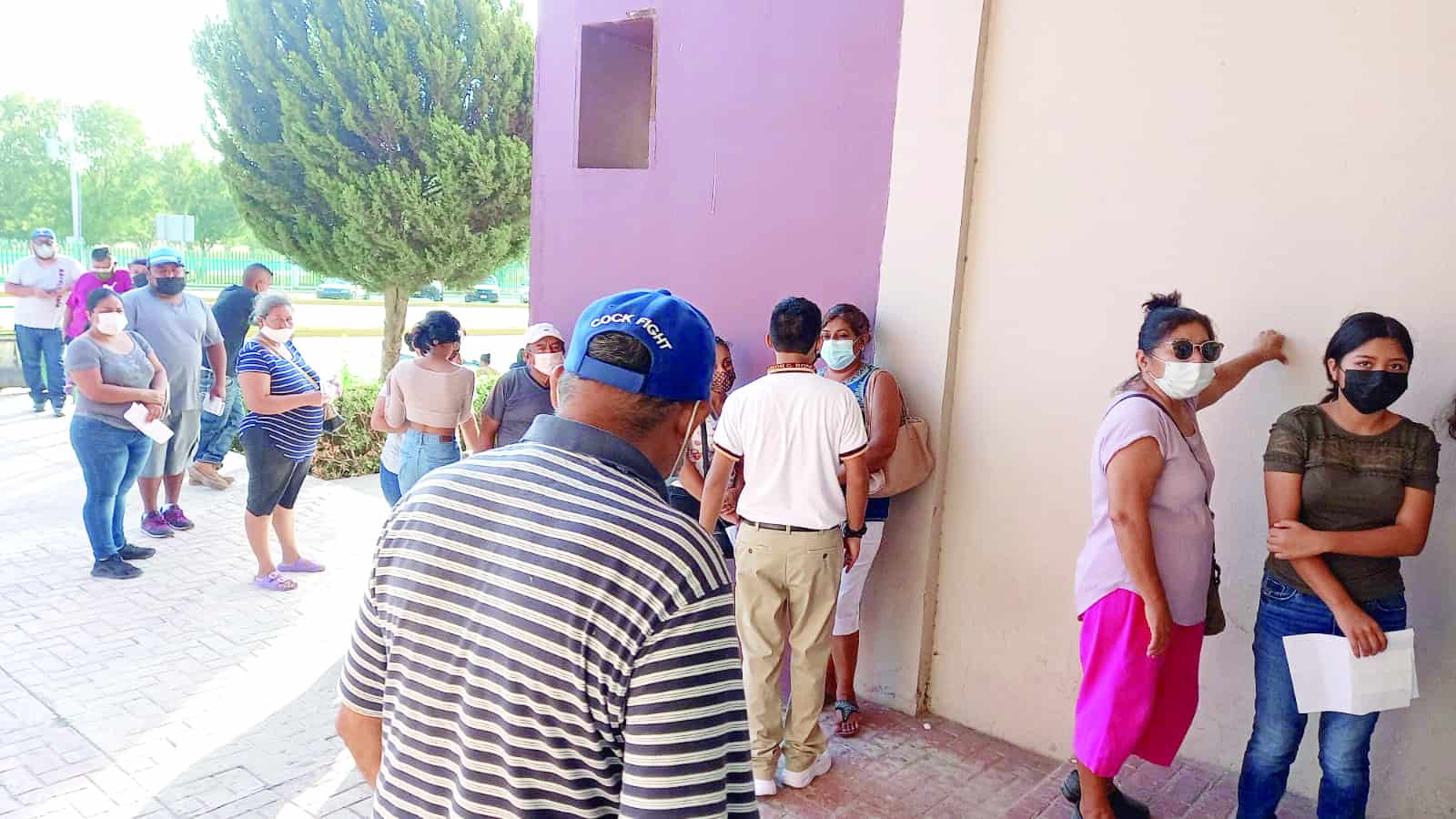 Extienden aplicaci&oacute;n de vacunas Covid-19