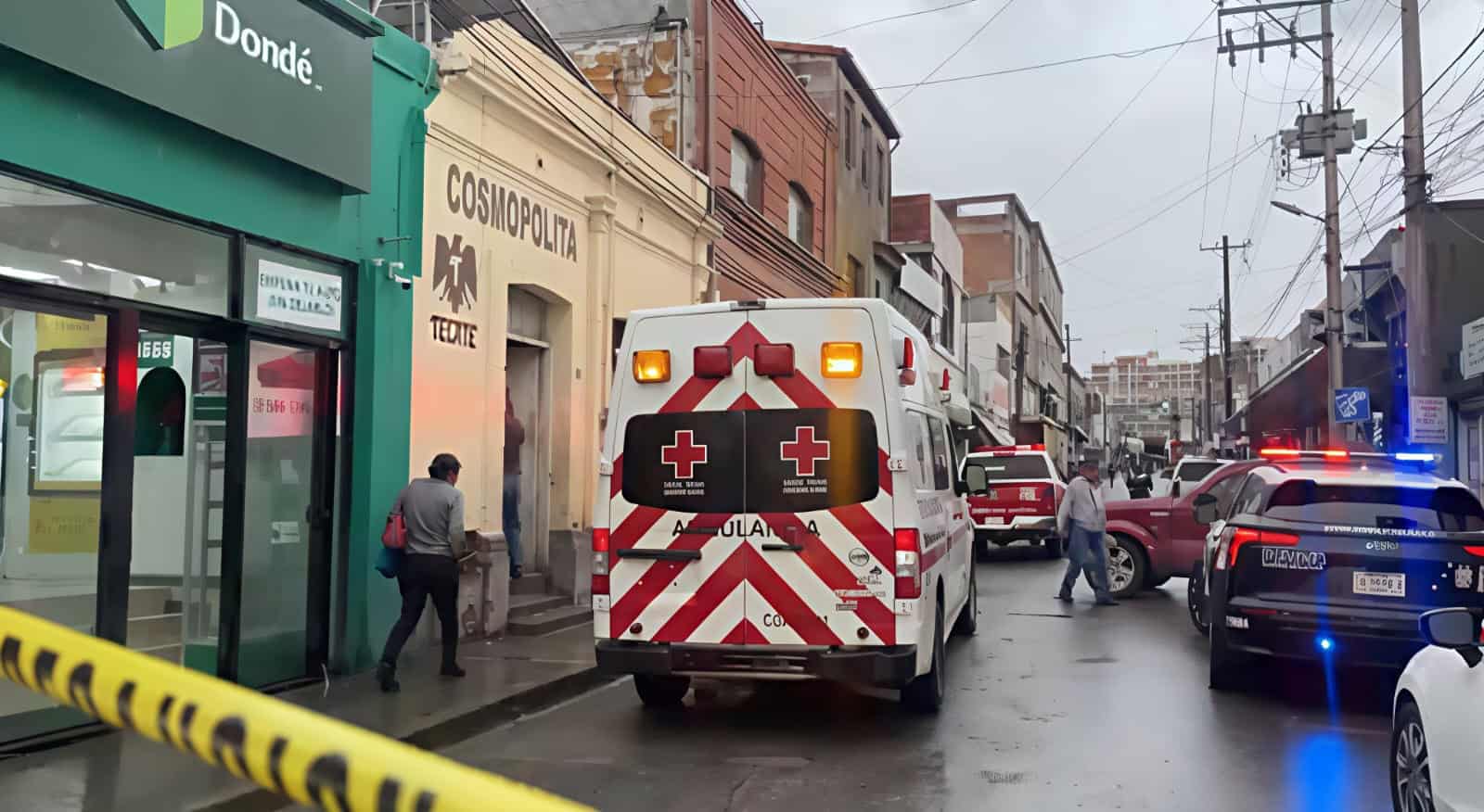 Colapso en bar Cosmopolitan y veh&iacute;culos varados en Saltillo