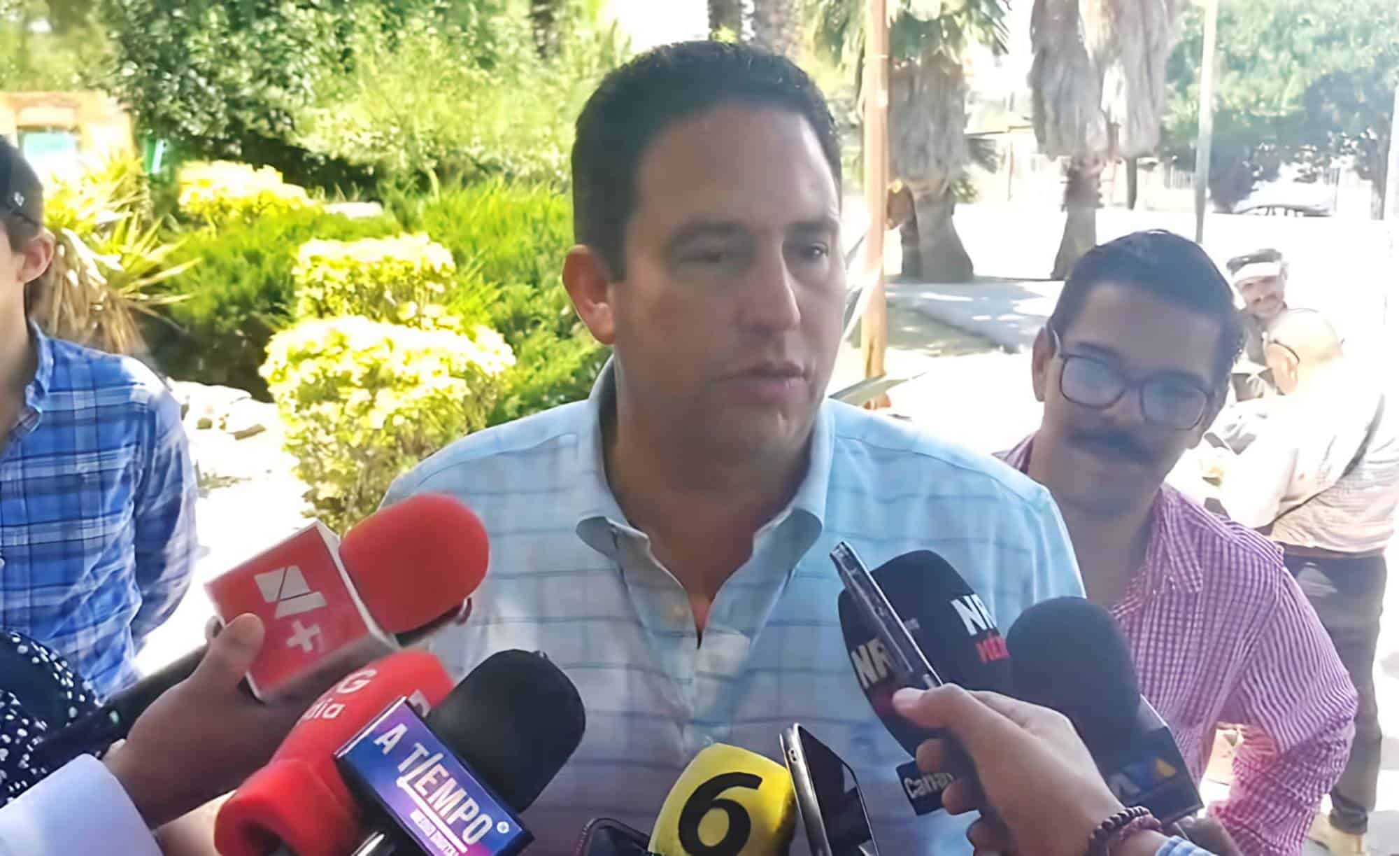 Alcalde de Saltillo se re&uacute;ne con concesionarios de transporte p&uacute;blico