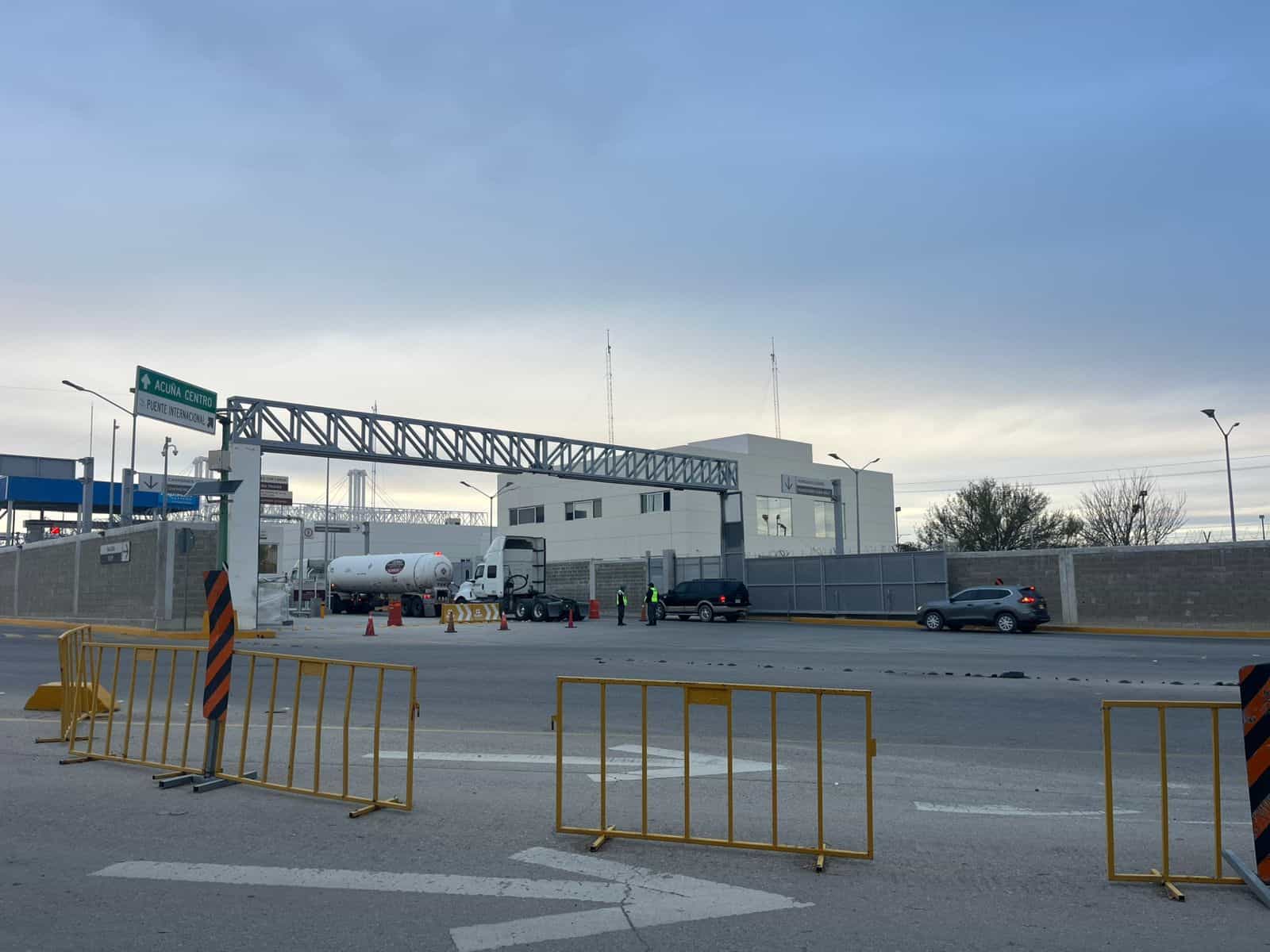 Reinstalan módulo de seguridad en el Puente Internacional de Ciudad Acuña
