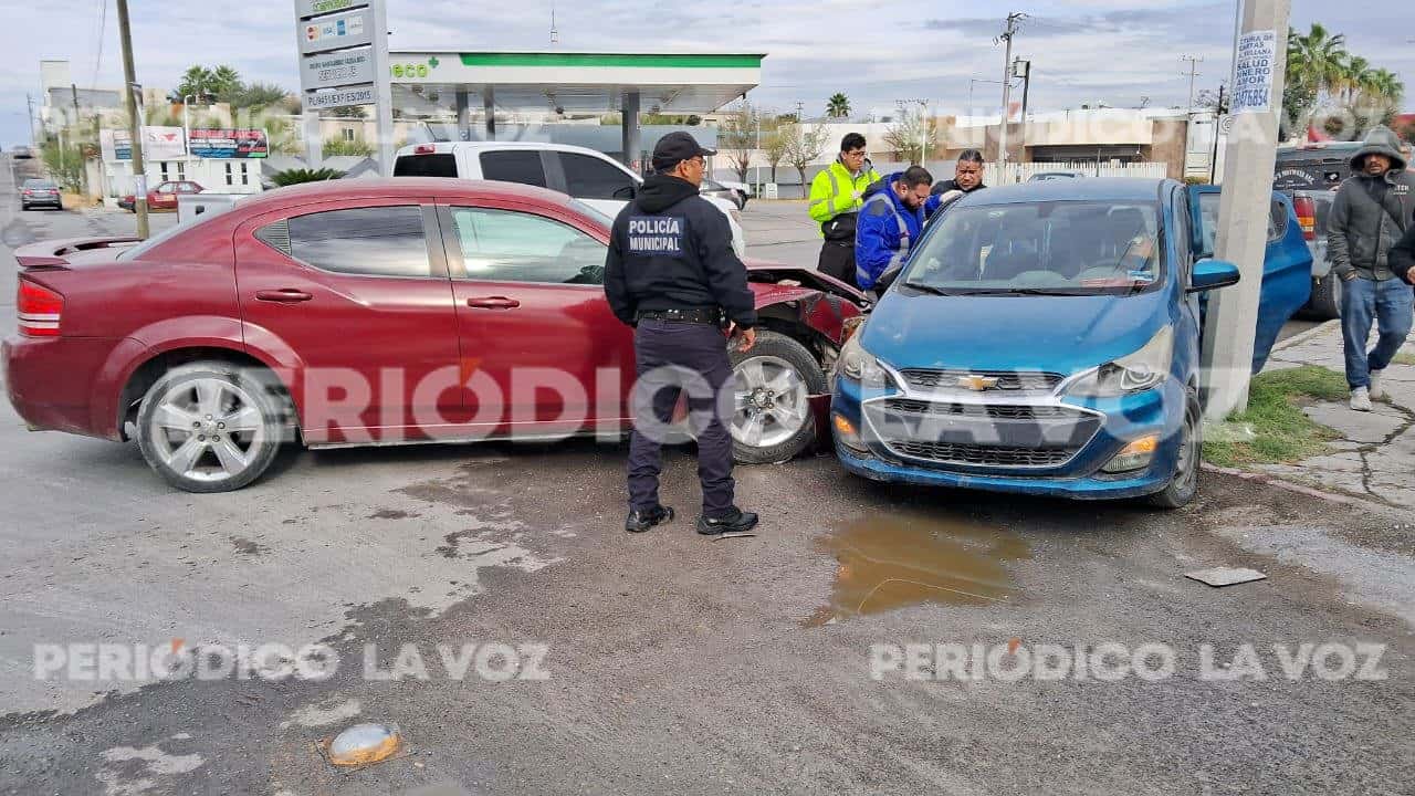Dos mujeres resultan lesionadas en accidente en Monclova