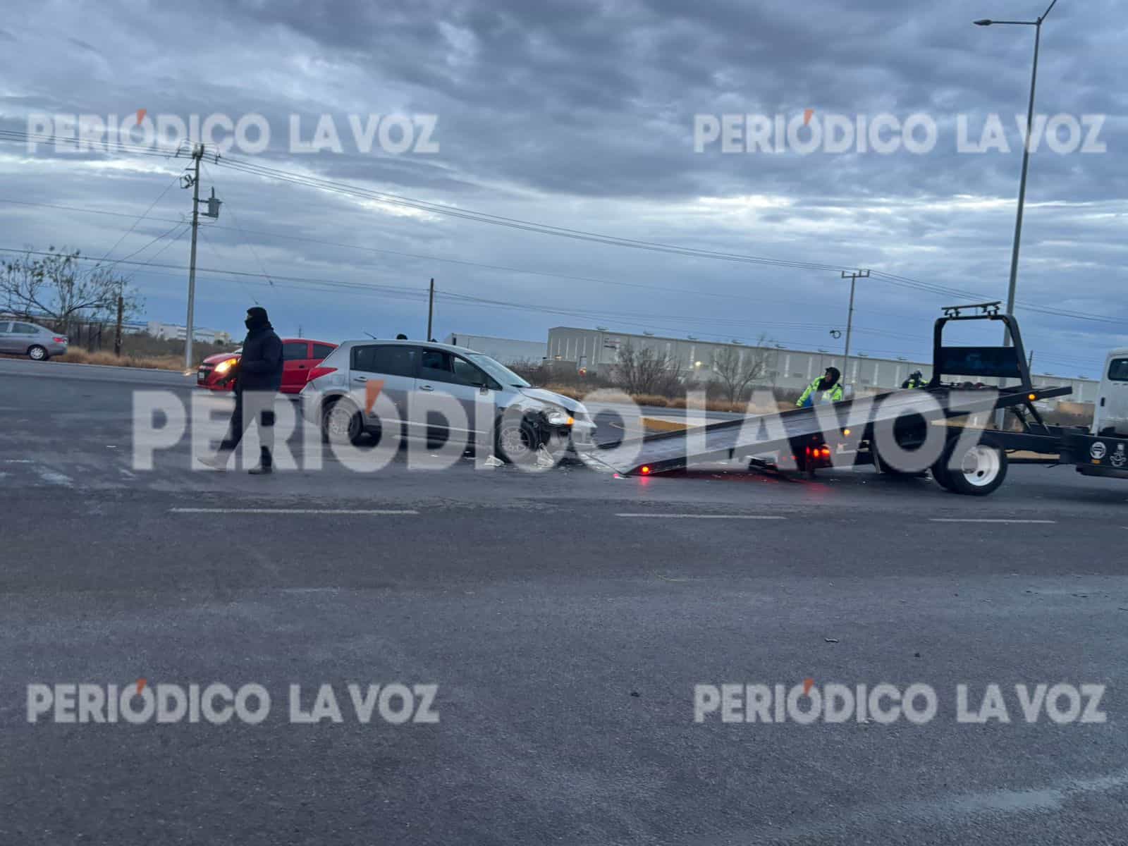 Lesionados tras choque entre vehículos en Frontera