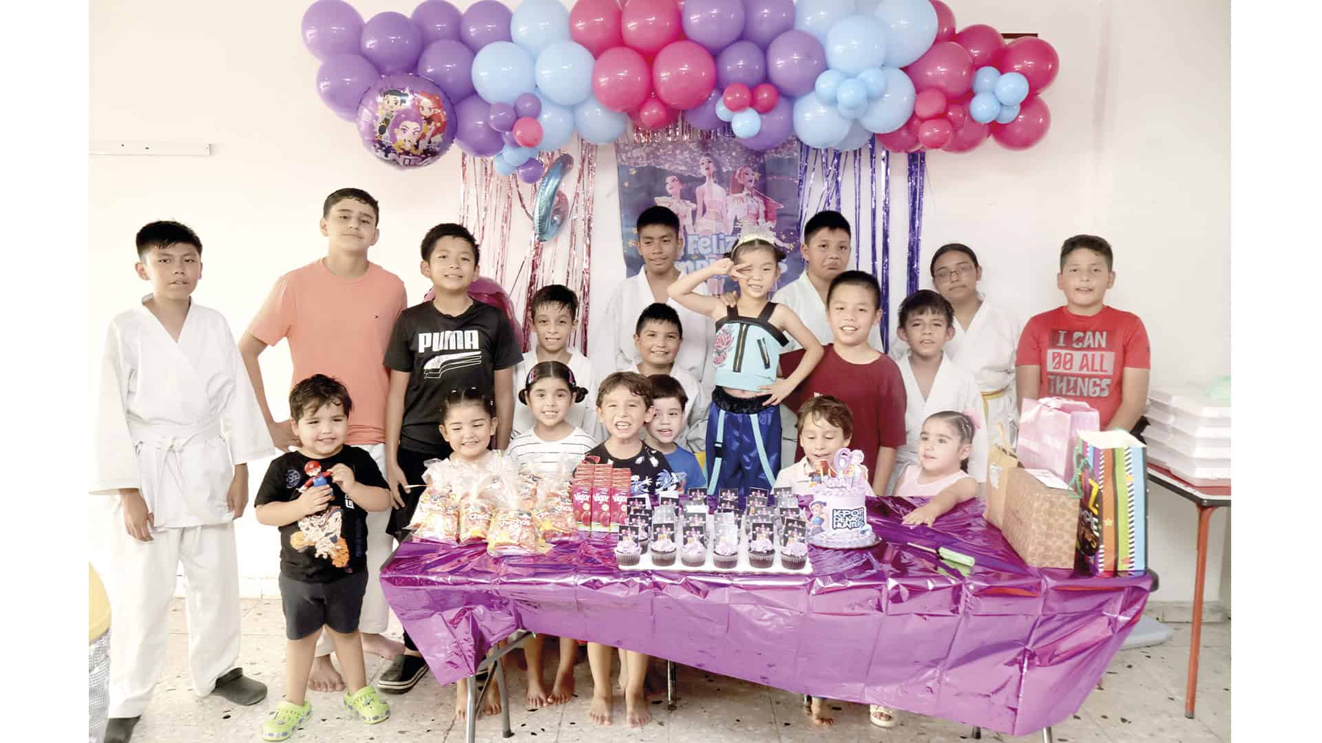 Jenny Su celebra su cumplea&ntilde;os rodeada de familia y amigos