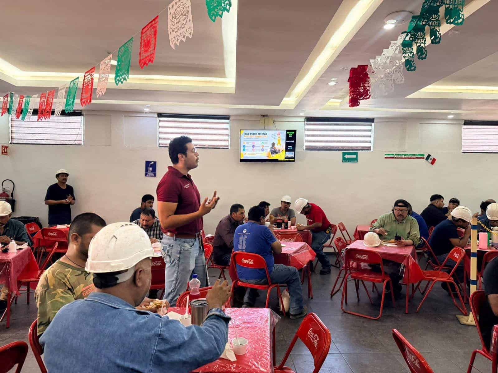 Llevan cuidado de la salud mental a trabajadores de empresa en Ciudad Acu&ntilde;a