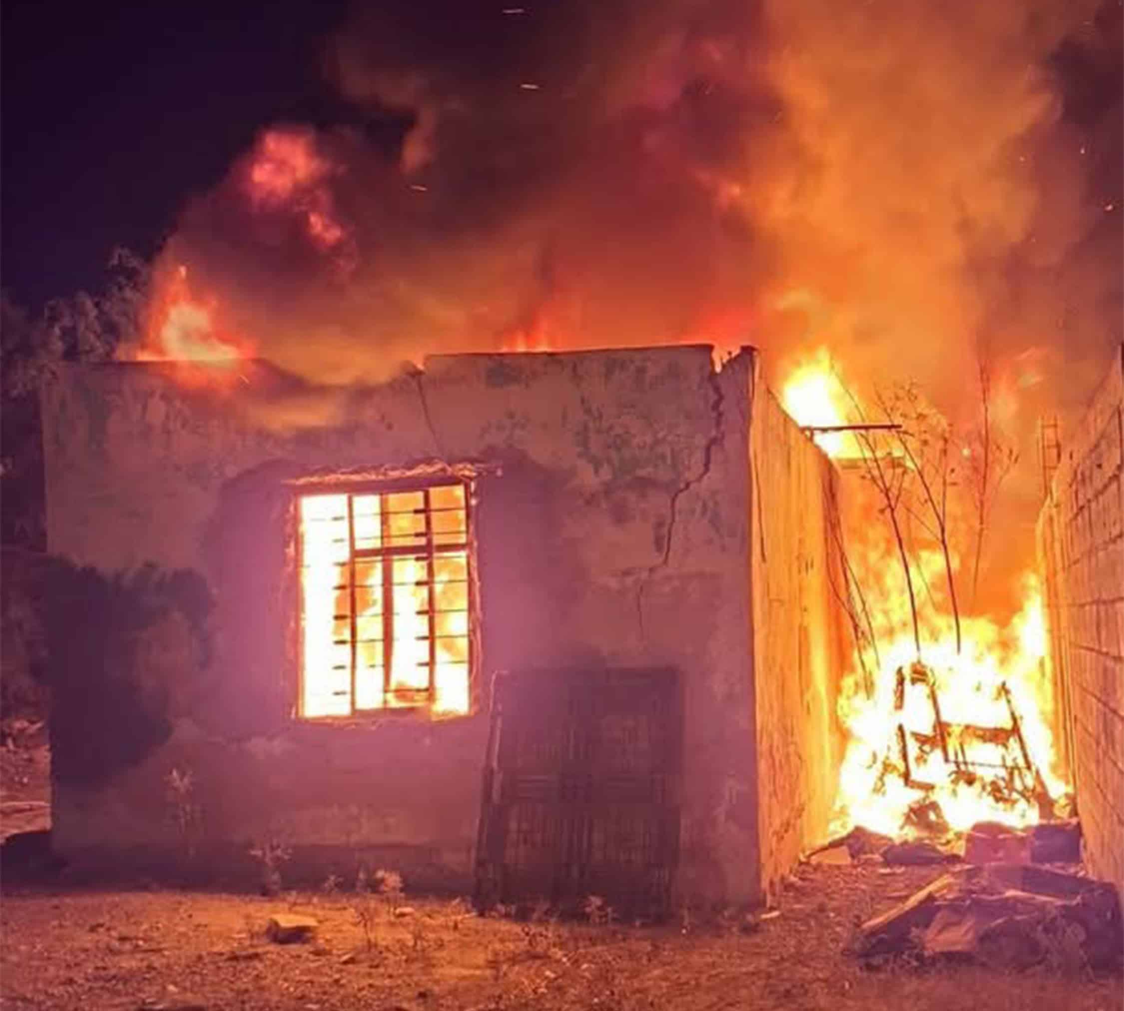 Bomberos de Ciudad Acu&ntilde;a atienden hasta cuatro incendios por semana