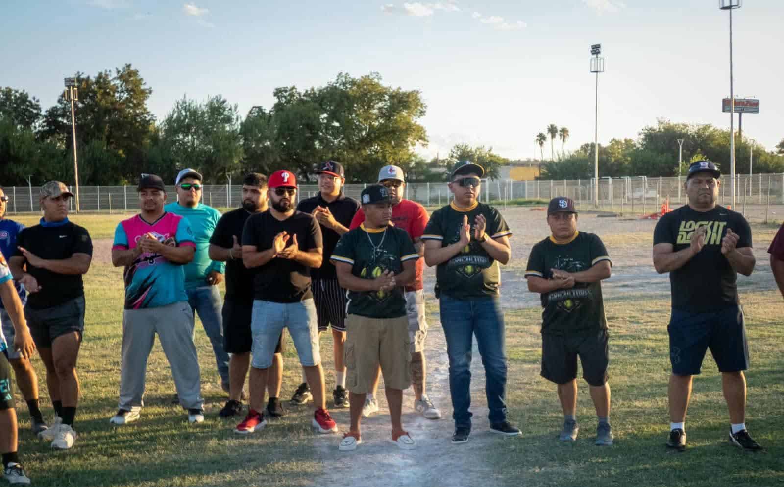 Arranca nueva temporada de la Liga de Softbol en Nava