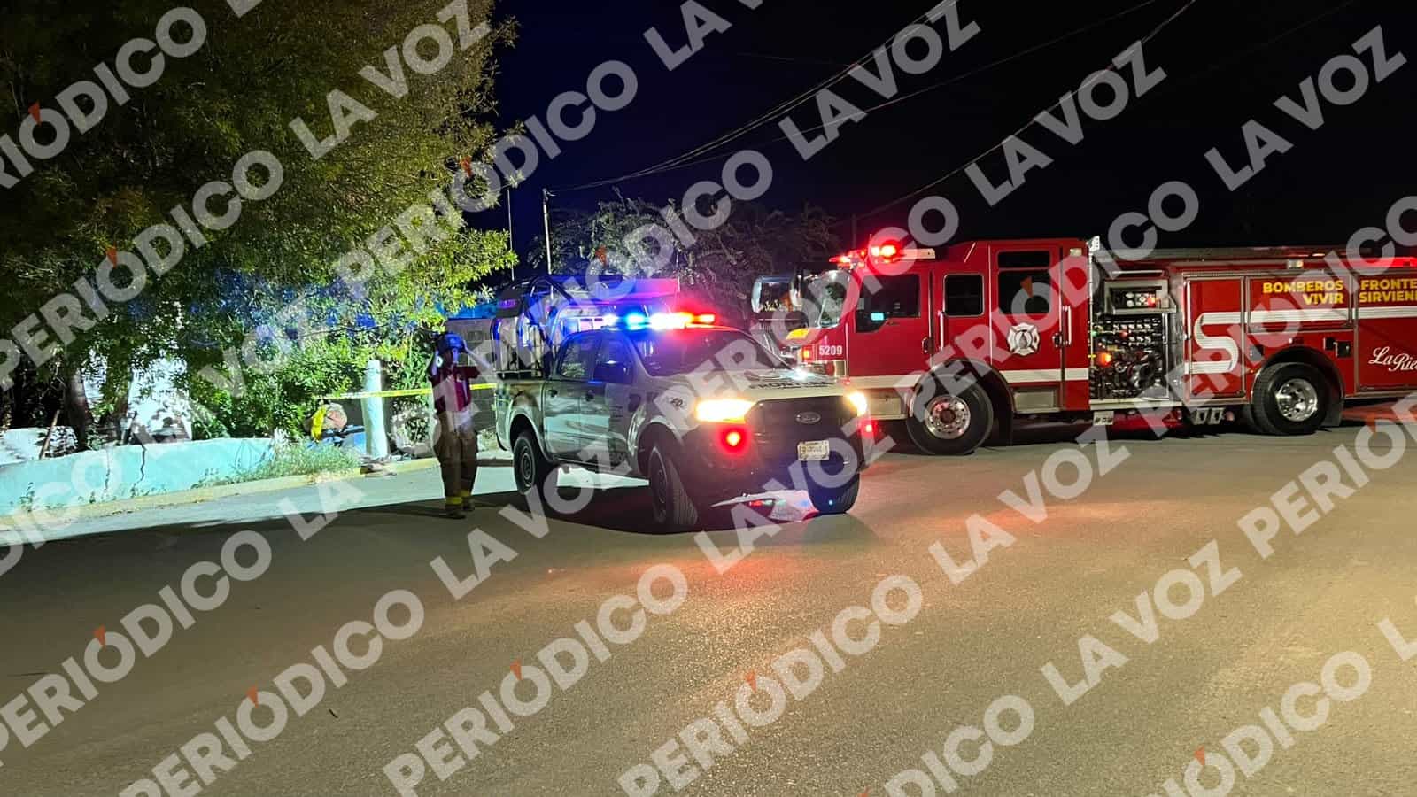 Incendio en vivienda abandonada moviliza a Bomberos en Frontera