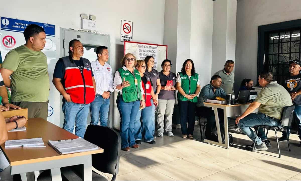 Brigada Mejora acerca servicios estatales a trabajadores de Ciudad Acu&ntilde;a