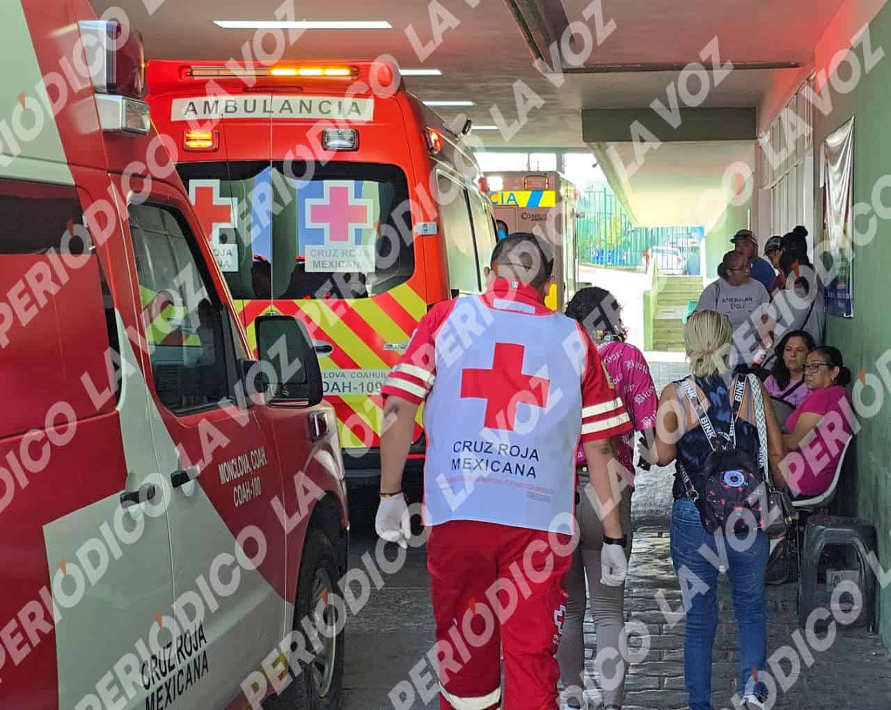 Mujer resulta lesionada en la cabeza tras accidente en Monclova
