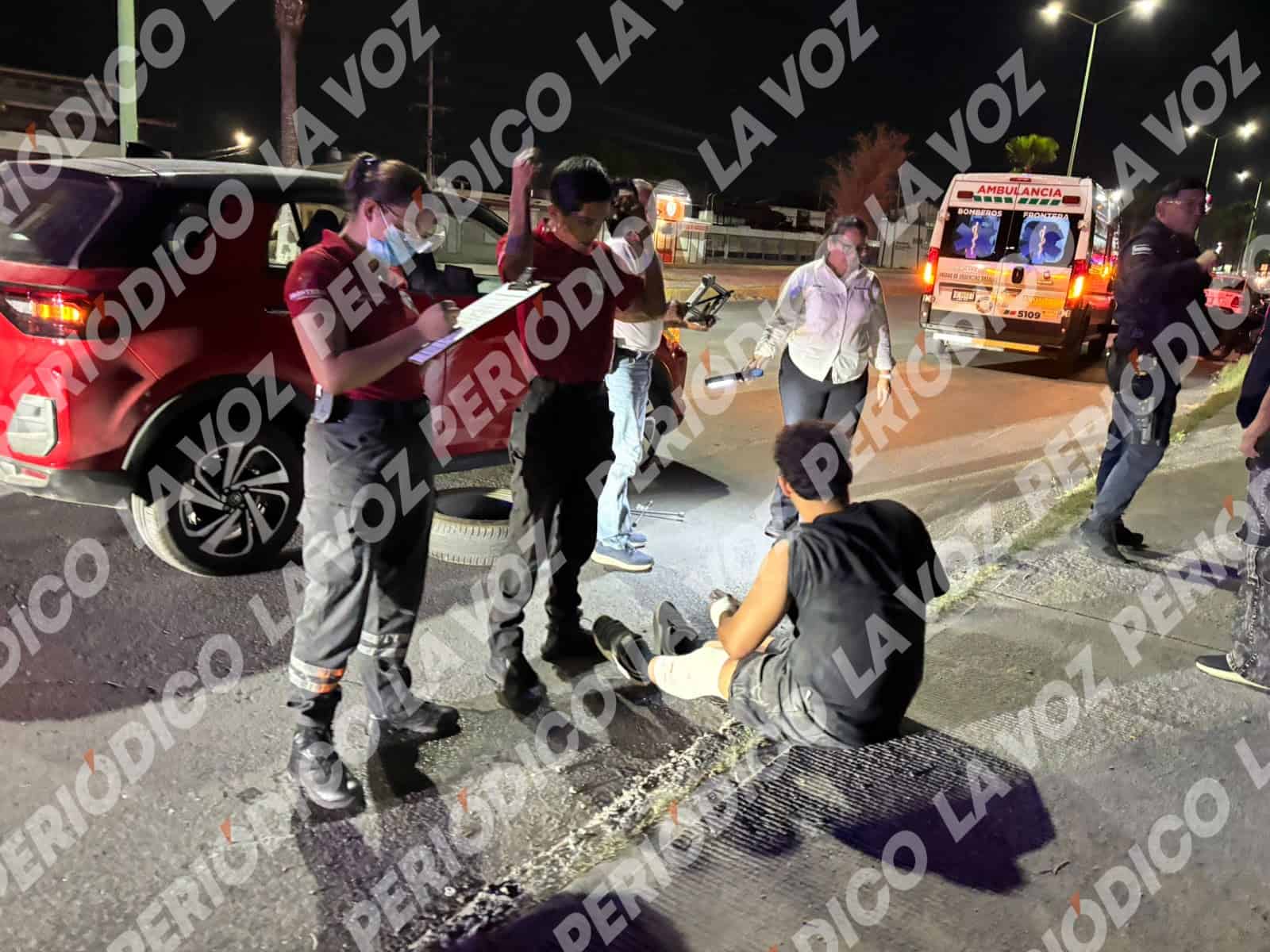 Joven motociclista golpeado tras choque con camioneta en Frontera Joven motociclista golpeado tras choque con camioneta en Frontera