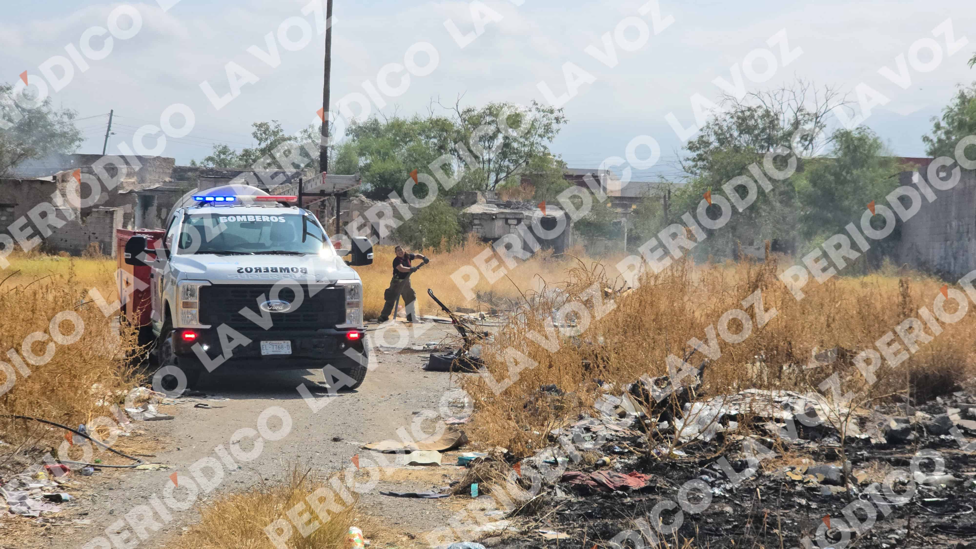 Incendio en Monclova: Hombre quema materiales y provoca fuego Incendio en Monclova: Hombre quema materiales y provoca fuego