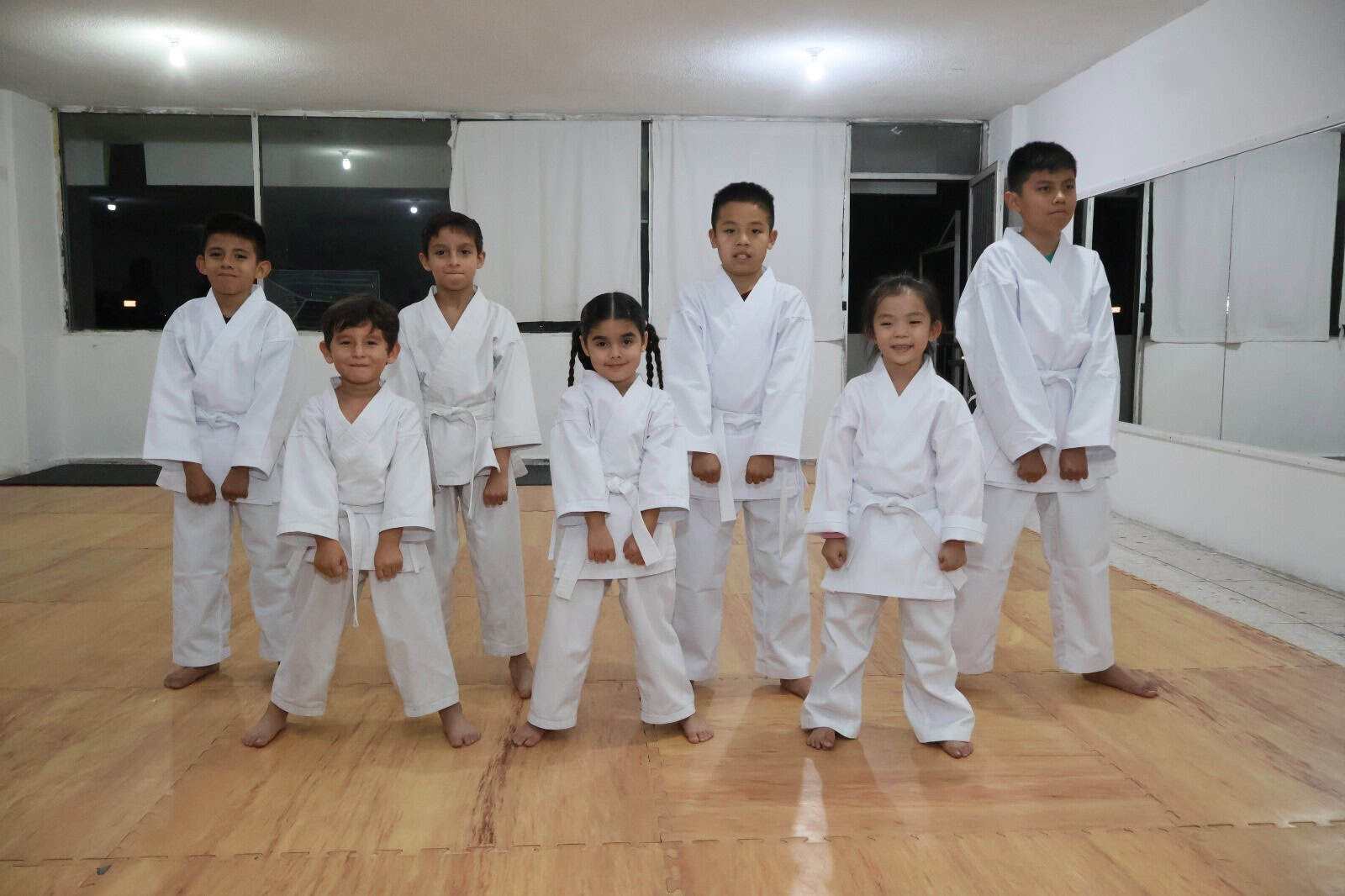 Karatekas de Monclova se preparan para examen de karate