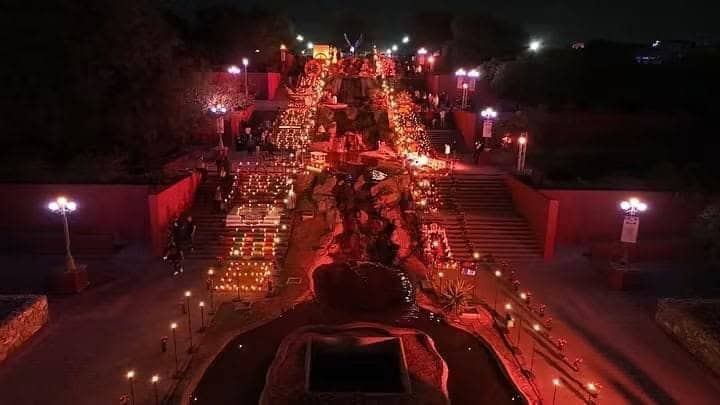 Saltillo se prepara para el Día de Muertos: altares monumentales Saltillo se prepara para el Día de Muertos: altares monumentales