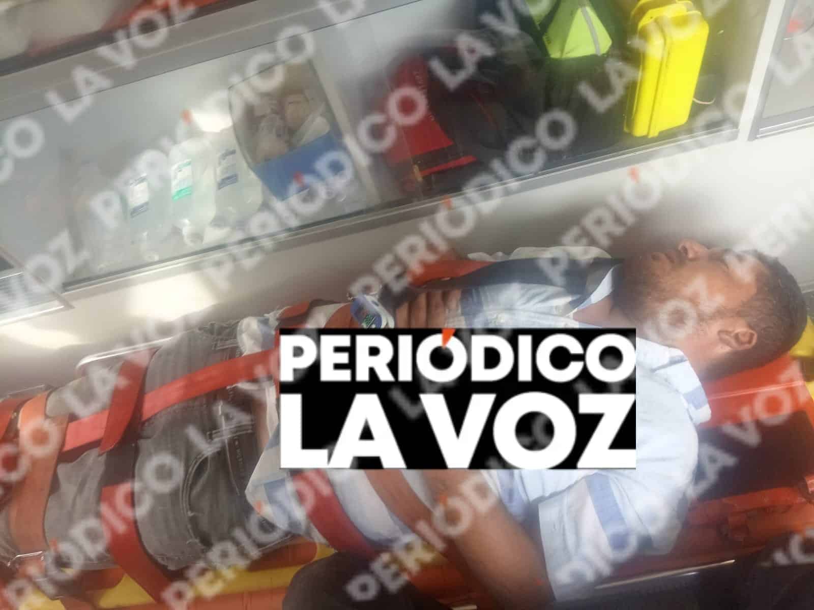 Vuelca trailero en La Muralla