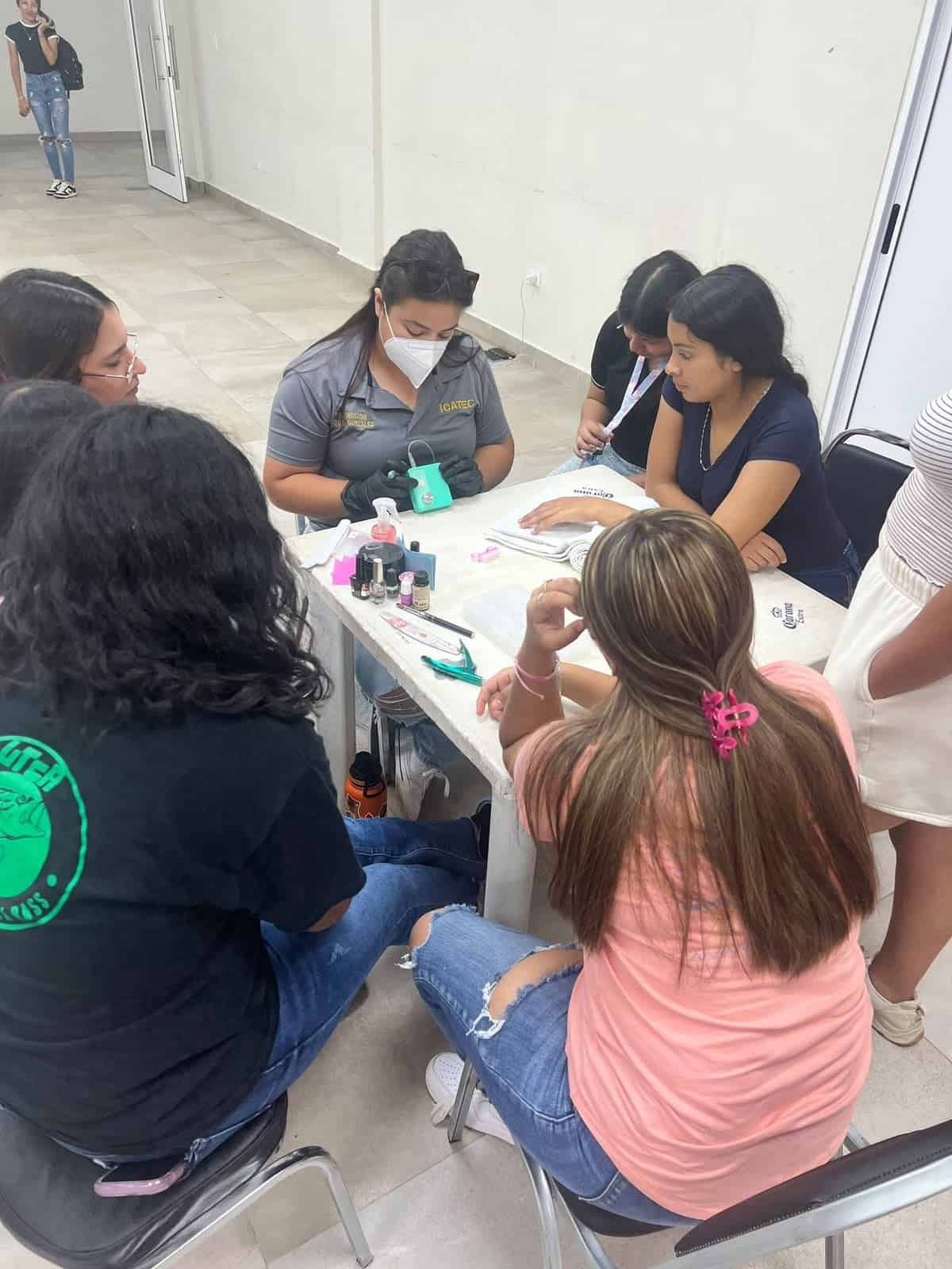 Impulsa Mejora cursos gratuitos de capacitaci&oacute;n para mujeres en Acu&ntilde;a