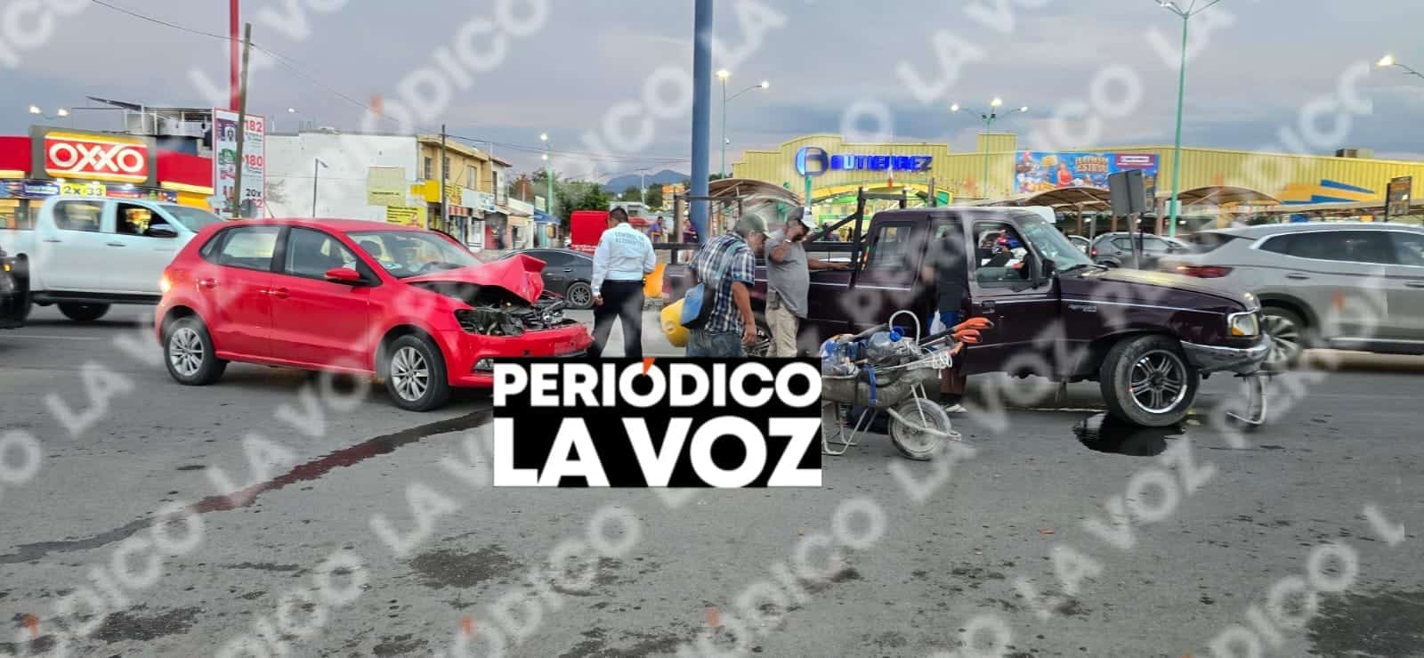 Alba&ntilde;il provoca choque en el bulevar San Jos&eacute;