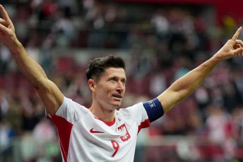 Robert Lewandowski anota hat-trick en victoria de Polonia sobre Rumania