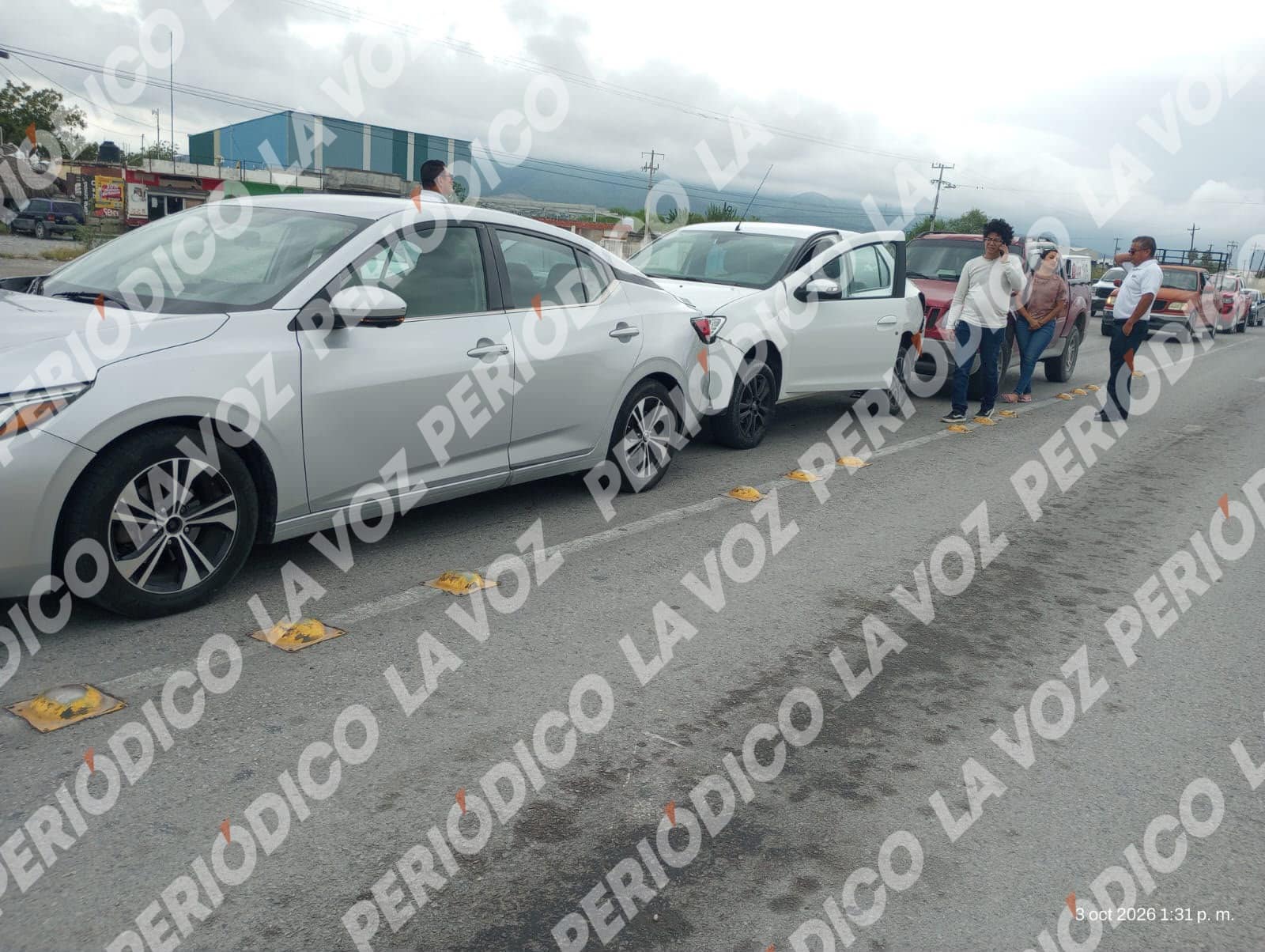 Mujer causa carambola sin lesionados en el bulevar Galaz del Mu&ntilde;iz