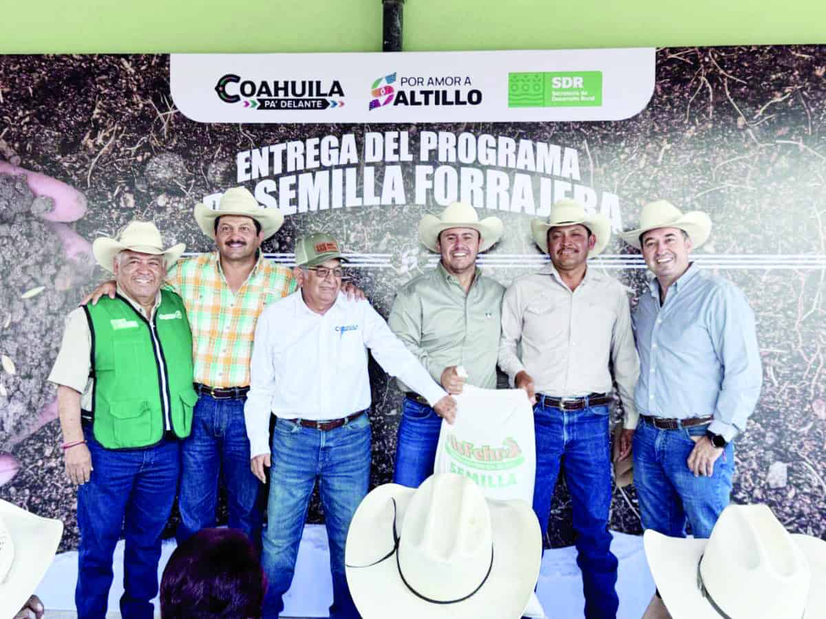 Javier D&iacute;az Gonz&aacute;lez entrega m&aacute;s de 80 toneladas de semilla forrajera en Saltillo