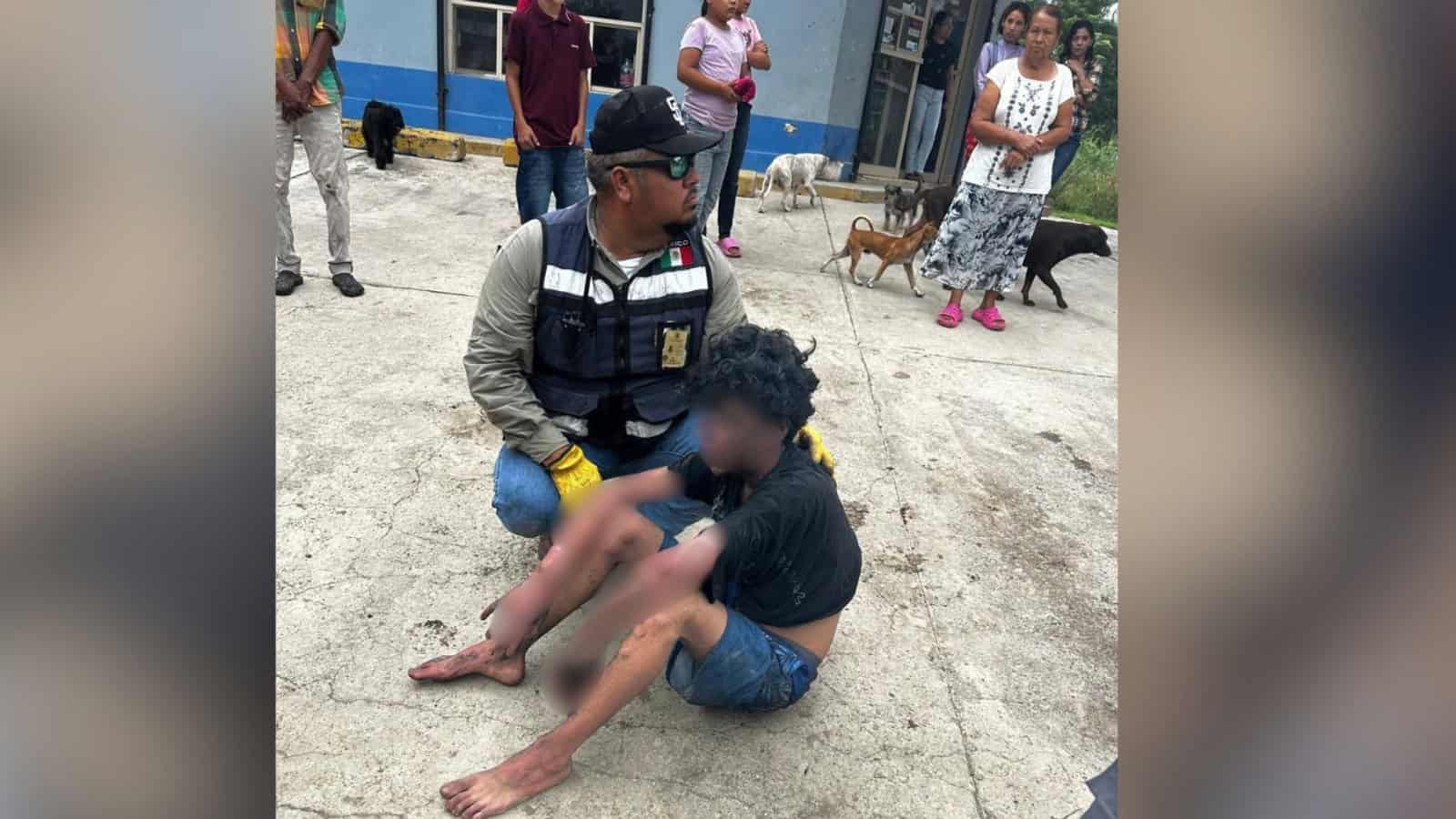 Rescatan a Gilberto N. de incendio en Melchor M&uacute;zquiz