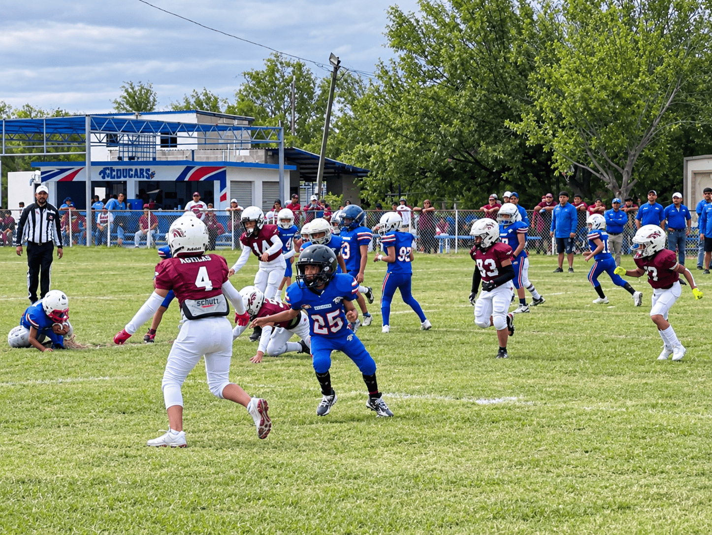 Potros de Monclova arrasan con Cougars en football americano infantil