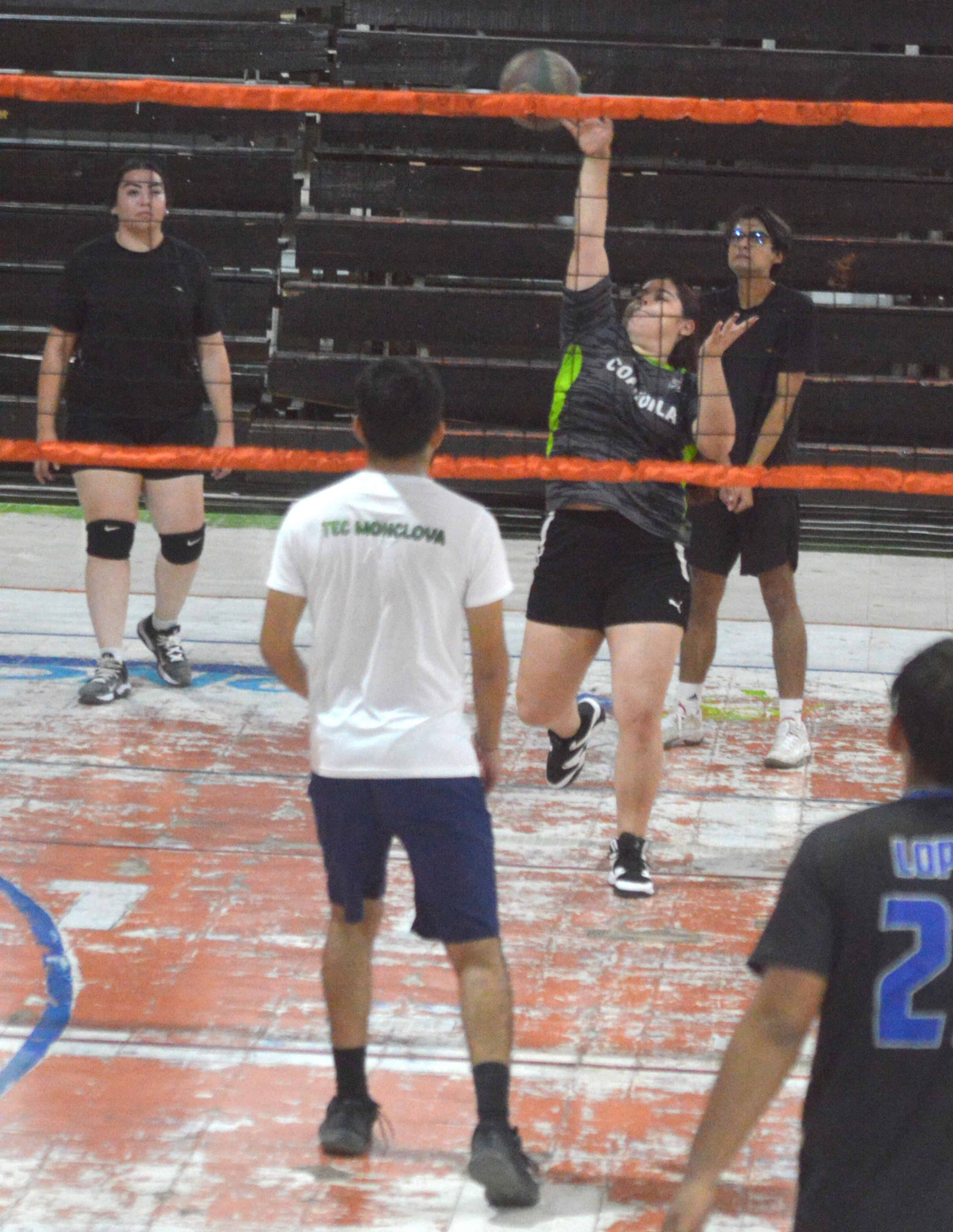 Shadows da la vuelta y vence a Raptors en la Liga de Voleibol