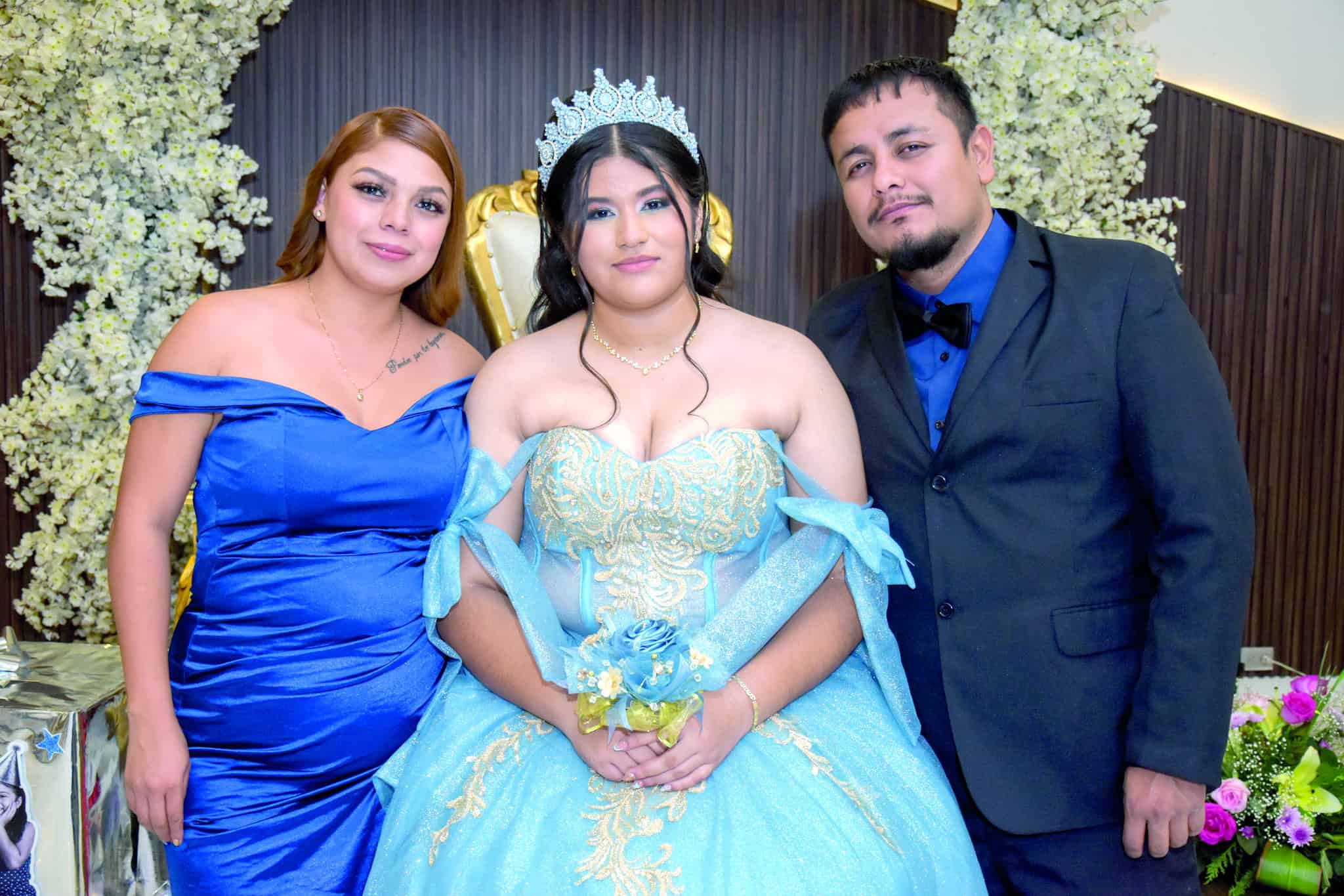 Emotiva ceremonia religiosa marca los XV a&ntilde;os de Fernanda Danna&eacute; Rivera