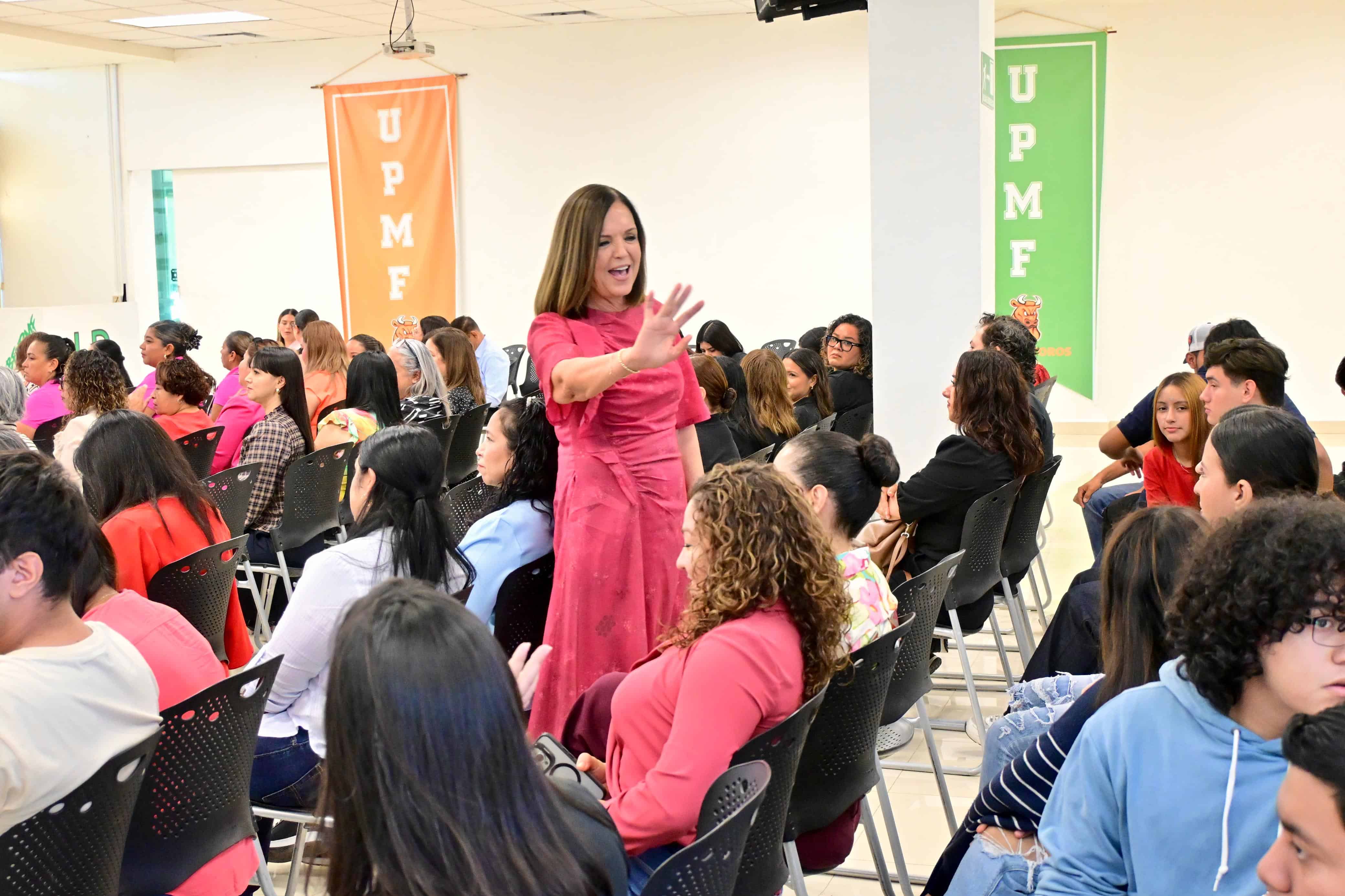 Sari comparte su experiencia para impulsar la participaci&oacute;n de m&aacute;s mujeres