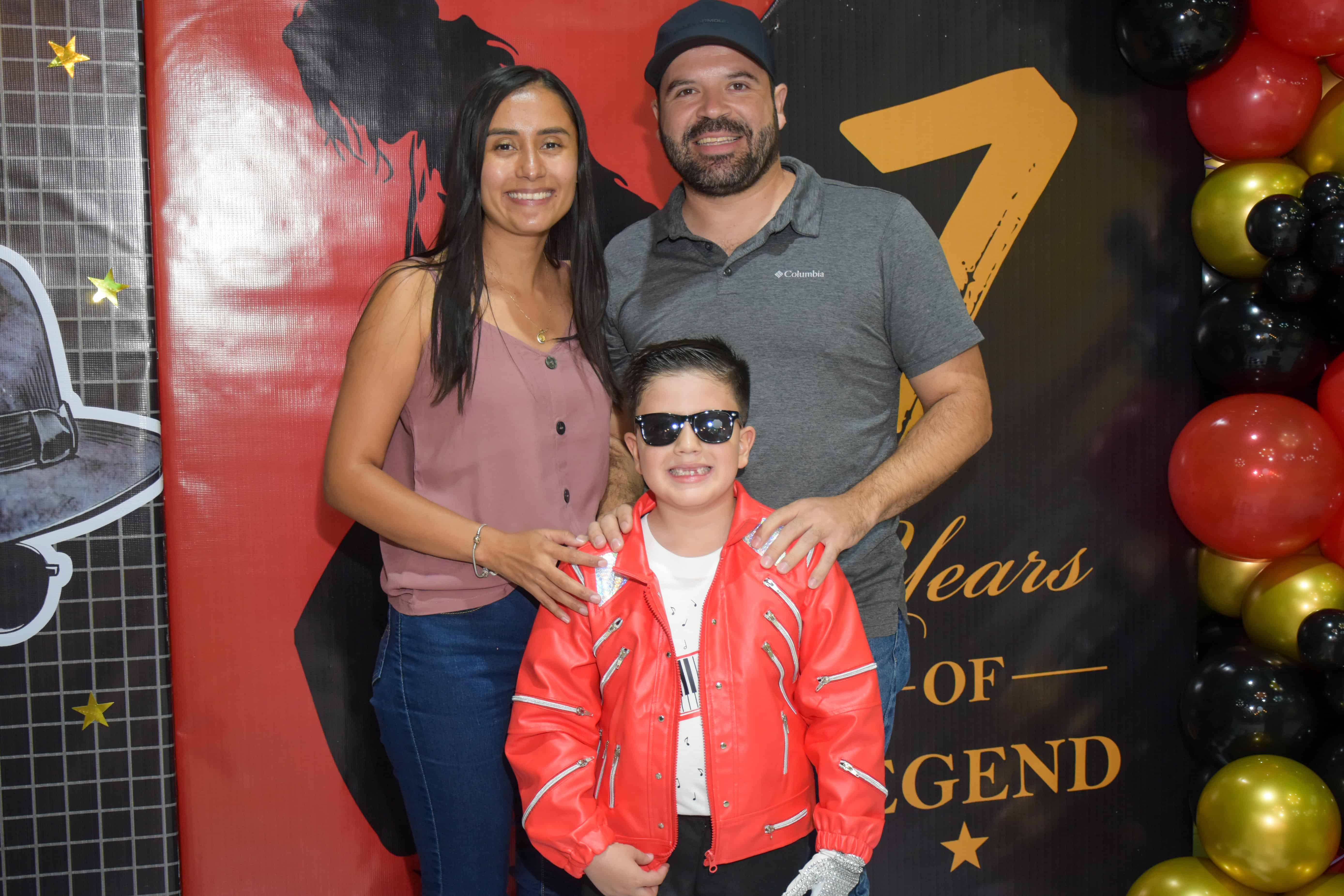 Juan Daniel Reyes celebra su s&eacute;ptimo cumplea&ntilde;os con familiares y amigos