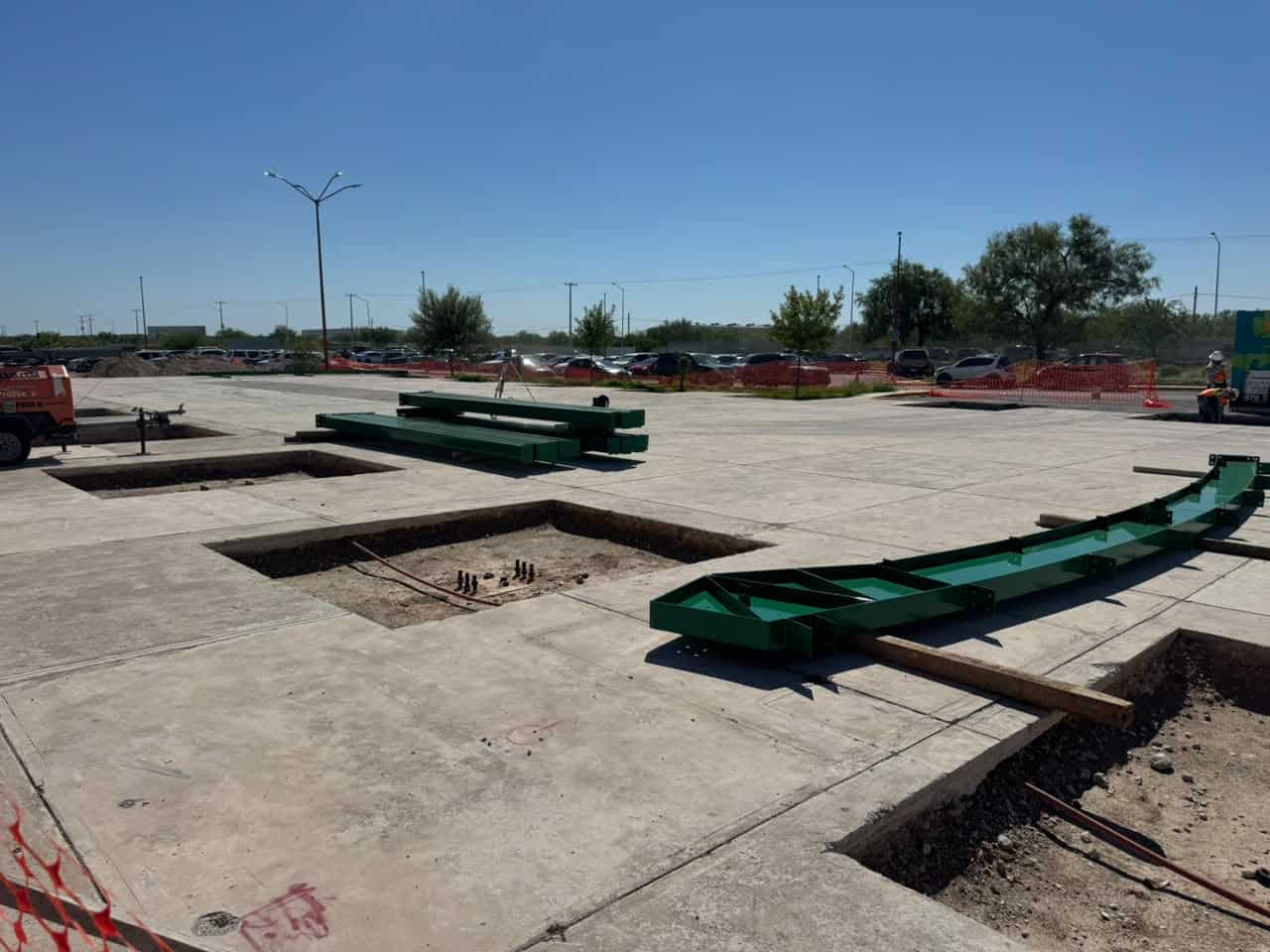 La nueva techumbre de la Universidad Politécnica de Piedras Negras podría quedar concluida en aproximadamente un mes, de acuerdo con el rector Raúl Alejandro Vela Erhard.