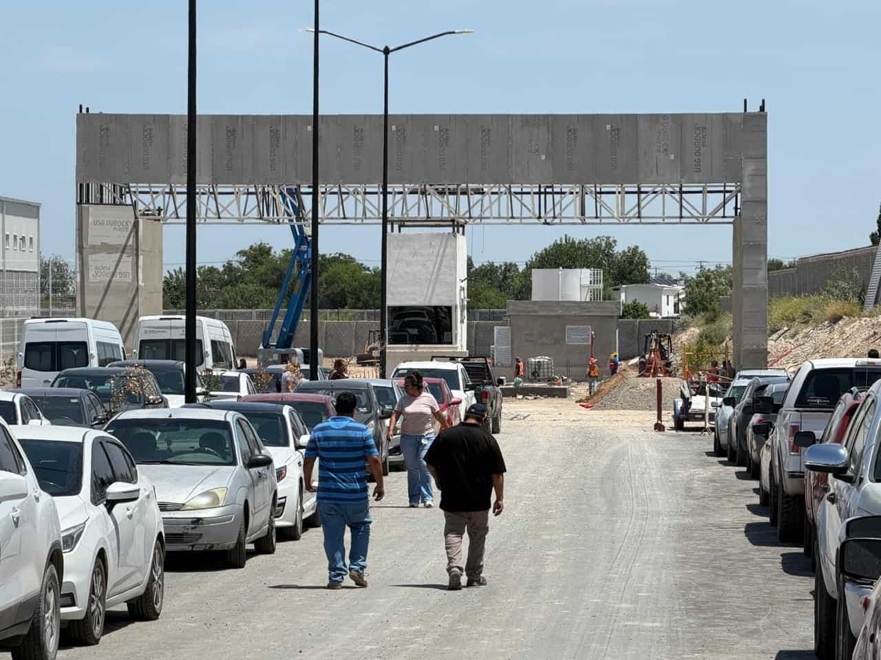 Carlos Villarreal presenta 14 proyectos industriales en Coahuila