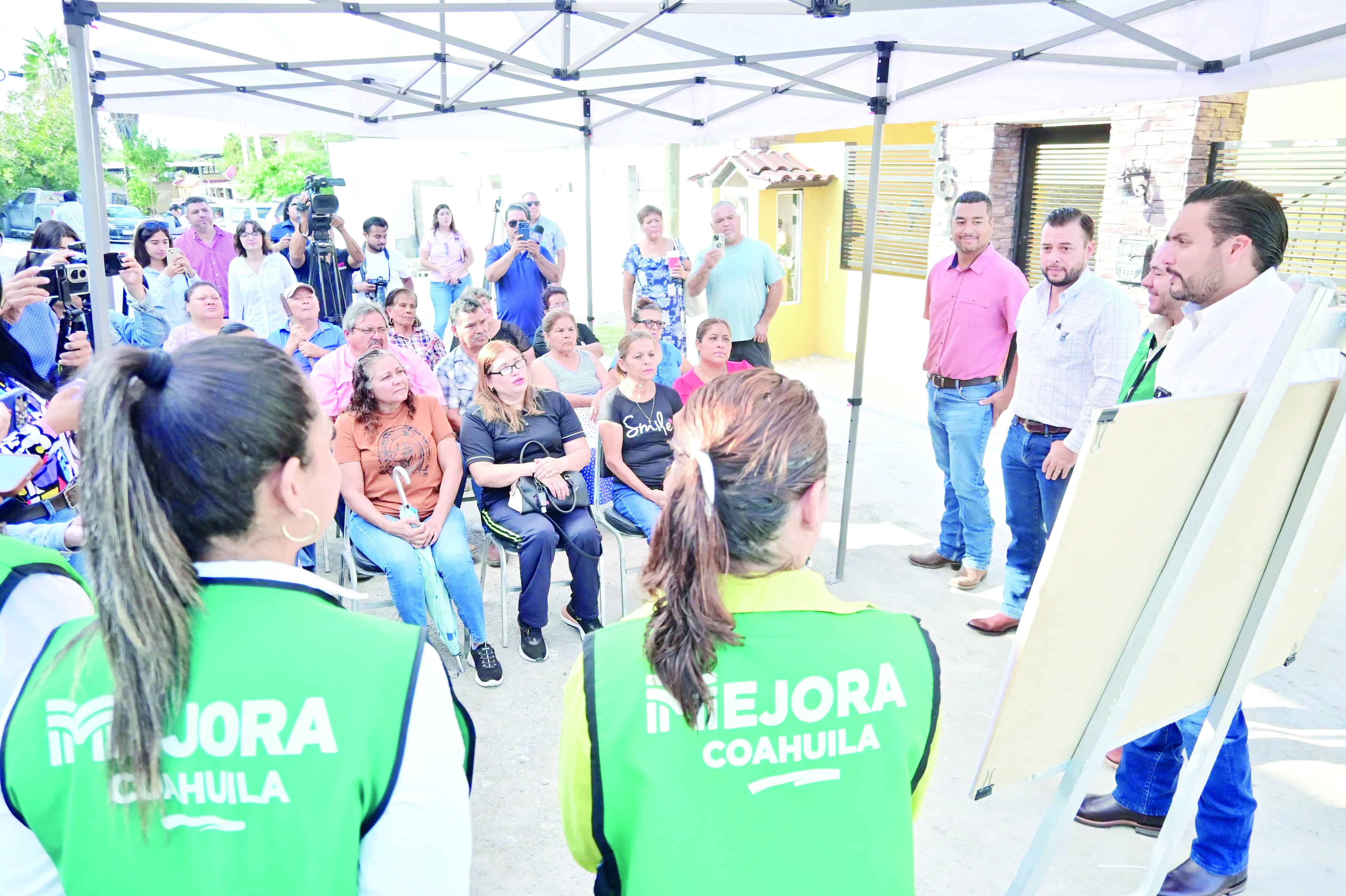 Carlos Villarreal Pérez arranca obra de pavimentación en calle Asturias Carlos Villarreal Pérez arranca obra de pavimentación en calle Asturias