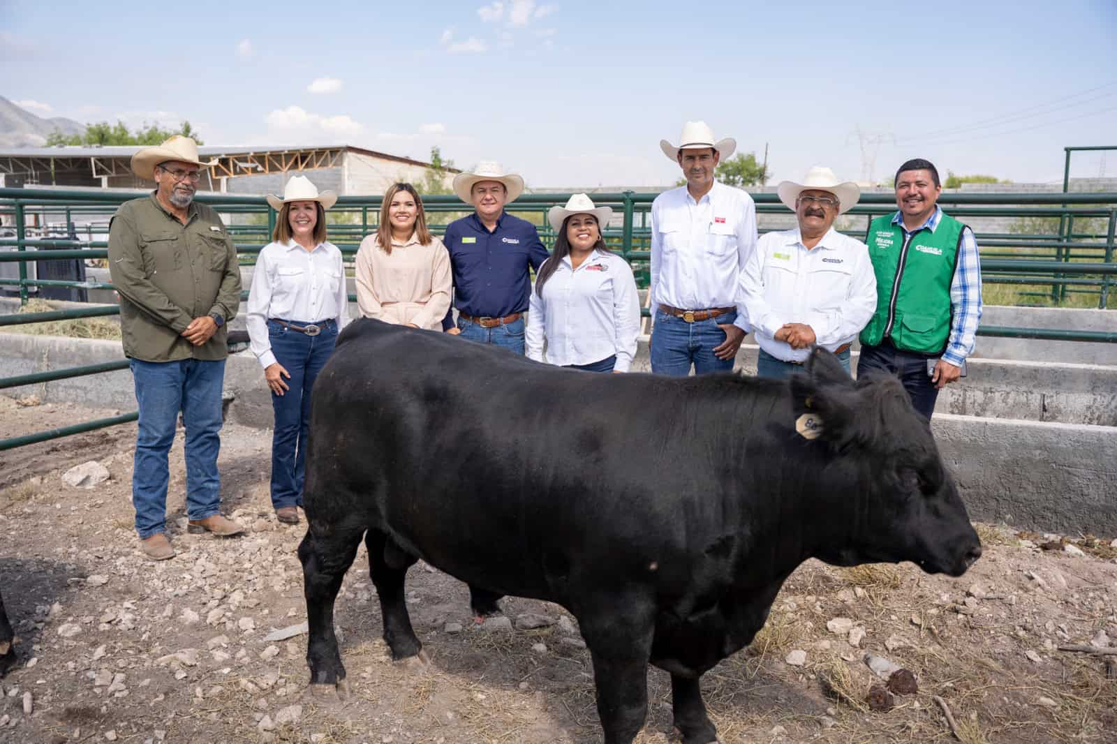 Castaños recibe jornada de mejoramiento genético ganadero