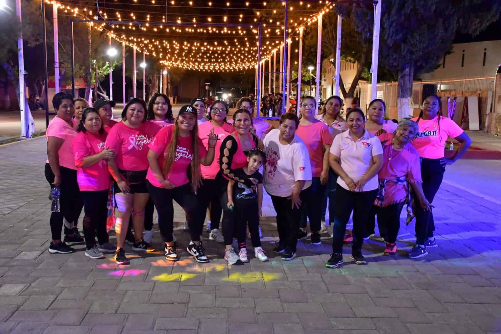 Se suman ciudadanos de Nava a Zumbat&oacute;n por el Octubre Rosa