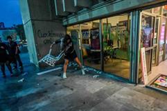 Protesta de mujeres trans en Cuauhtémoc termina en enfrentamiento y deja al menos 10 lesionados Protesta de mujeres trans en Cuauhtémoc termina en enfrentamiento y deja al menos 10 lesionados