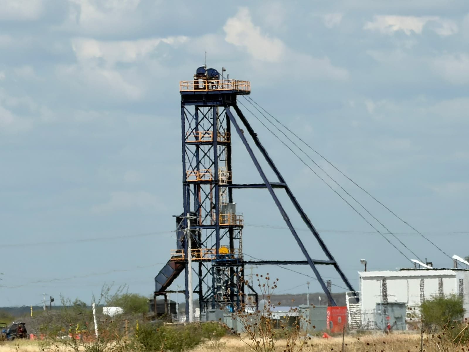 Minas de Pasta de Conchos: Familias piden atención a la recuperación de mineros Minas de Pasta de Conchos: Familias piden atención a la recuperación de mineros