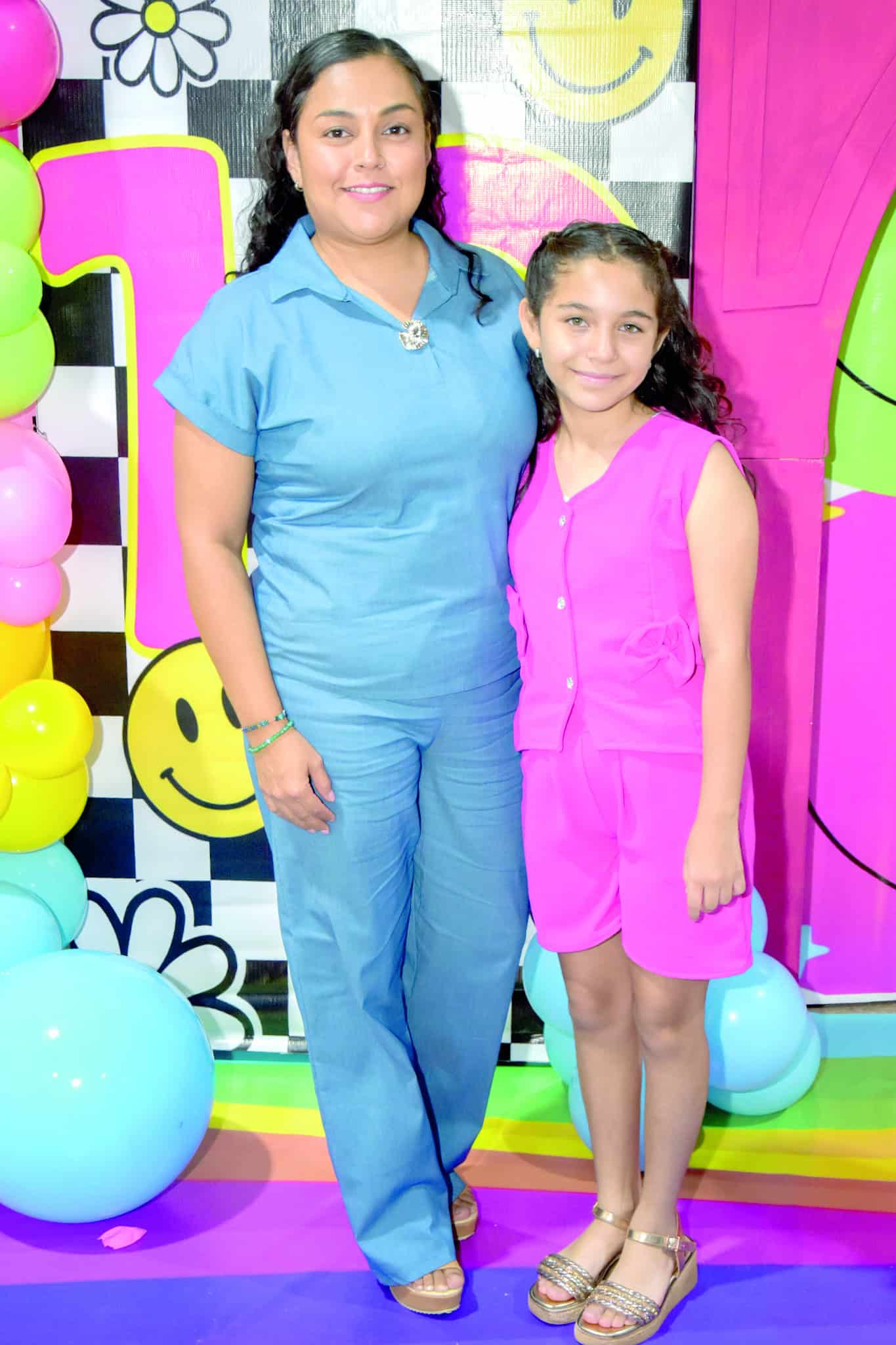 Fiesta de cumplea&ntilde;os de Alejandra Garza re&uacute;ne a su familia