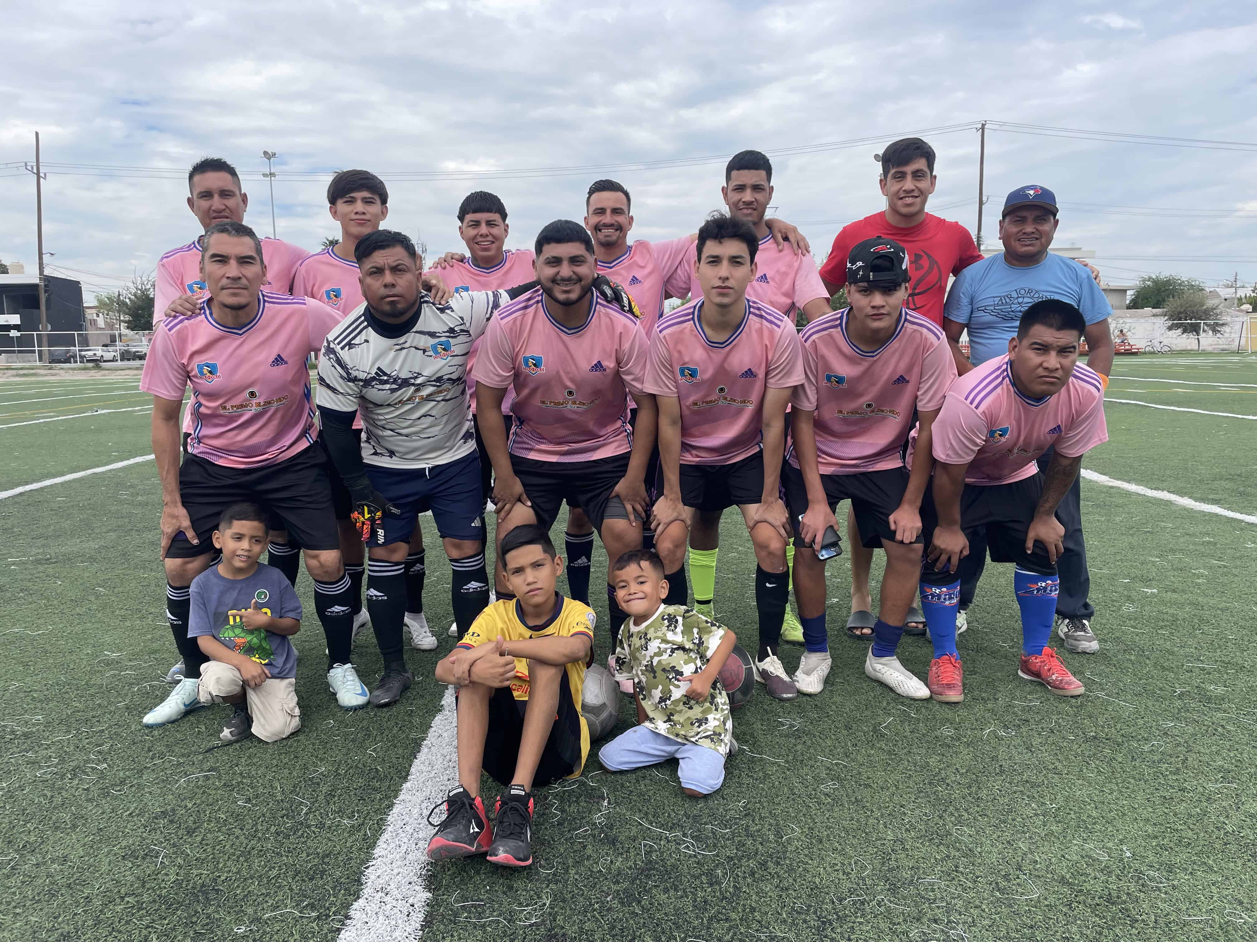Real Colo Colo se impone a Bucaneros: Saucedo marca cuatro goles