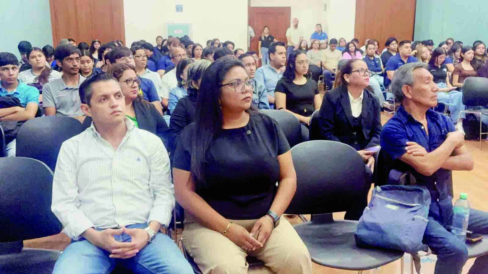 Estudiantes de UAdeC participan en la Jornada de Metalurgia en Coahuila Estudiantes de UAdeC participan en la Jornada de Metalurgia en Coahuila