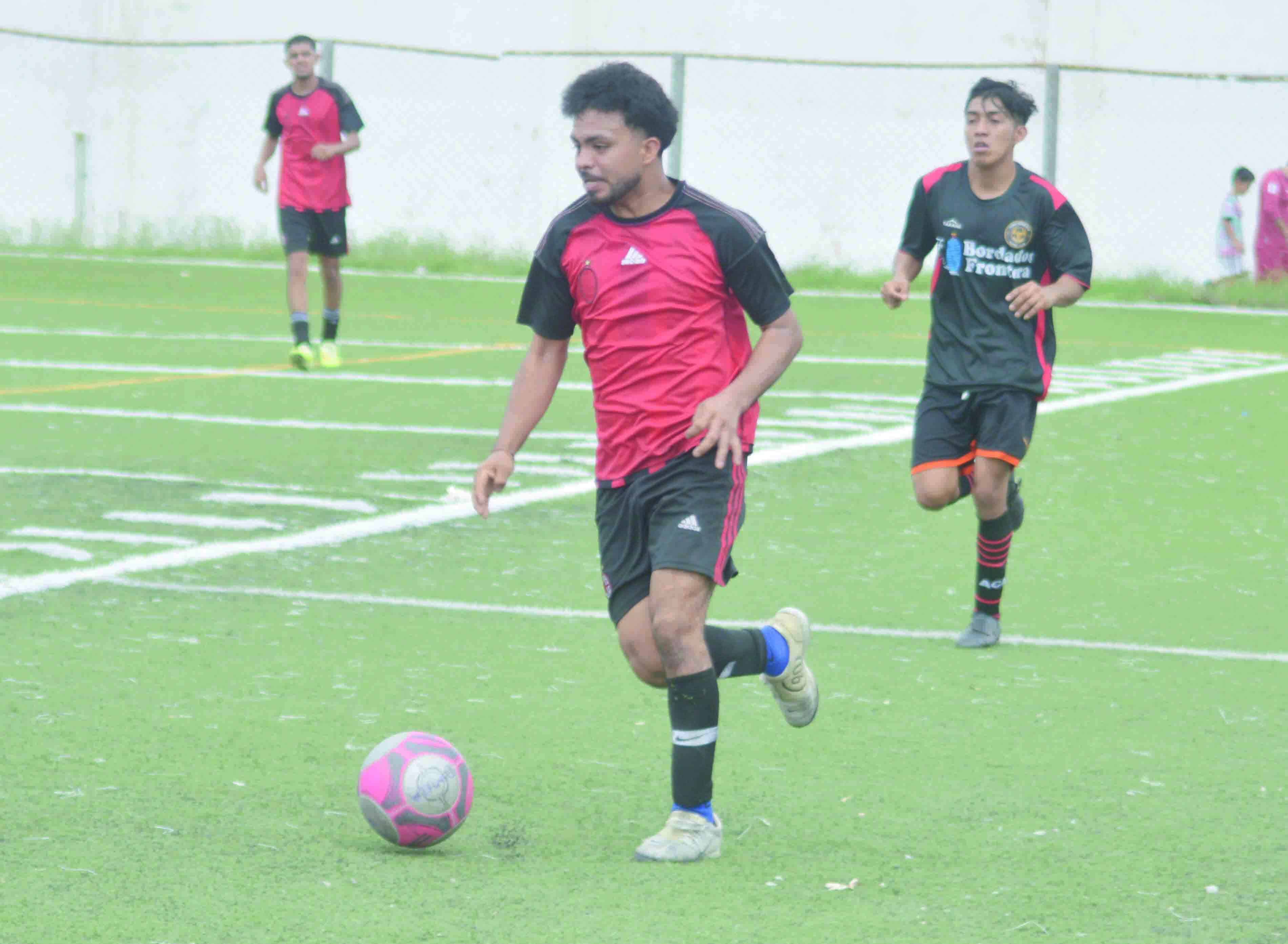 Gamaliel Gayt&aacute;n anota hat-trick y gu&iacute;a al Deportivo Socorro a victoria 4-1